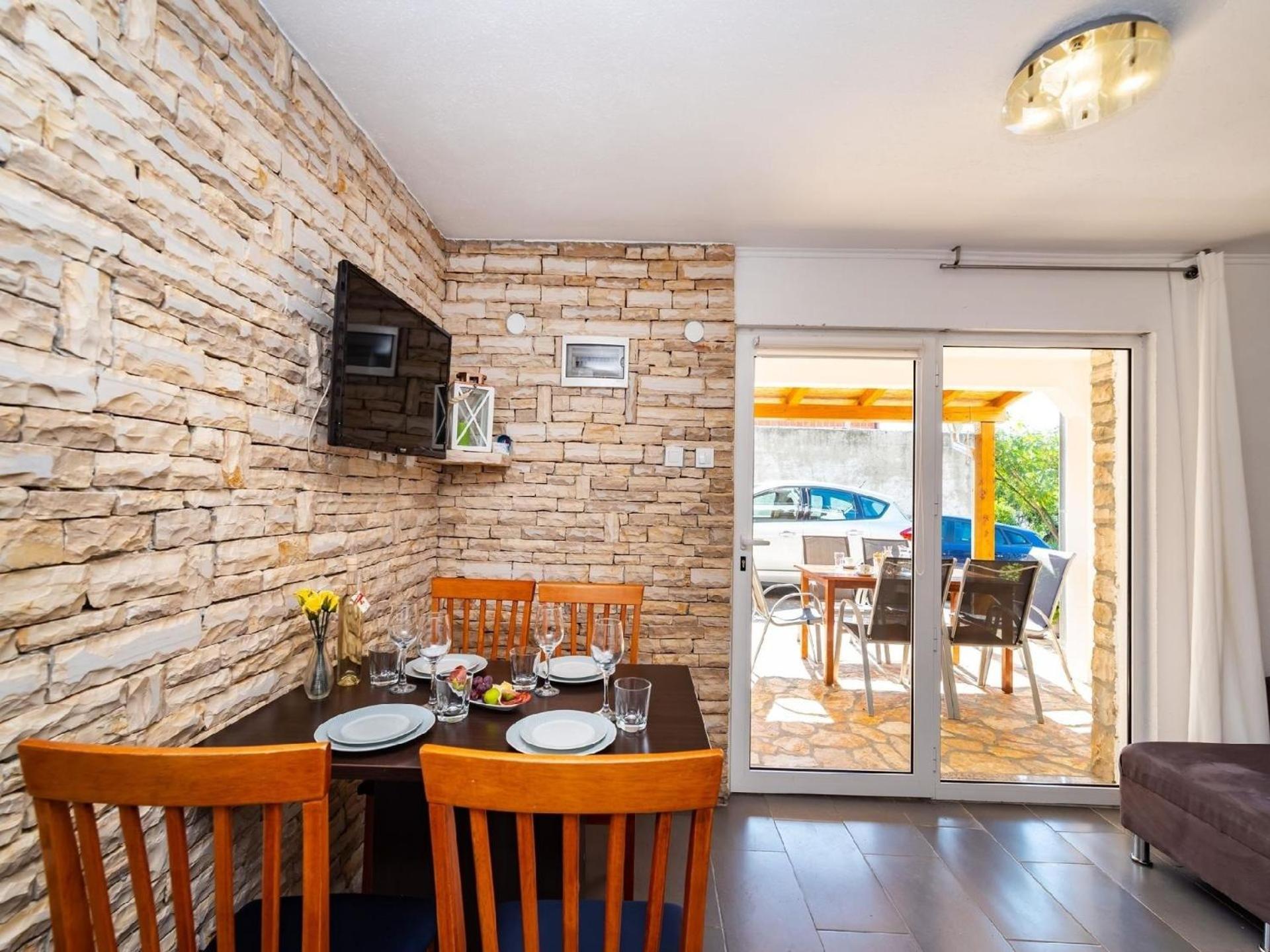 Ferienwohnung für 4 Personen ca 60 qm in Maslenica, Dalmatien Norddalmatien