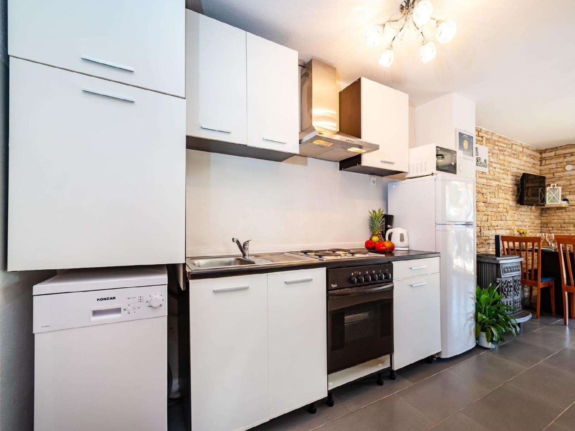 Ferienwohnung für 4 Personen ca 60 qm in Maslenica, Dalmatien Norddalmatien
