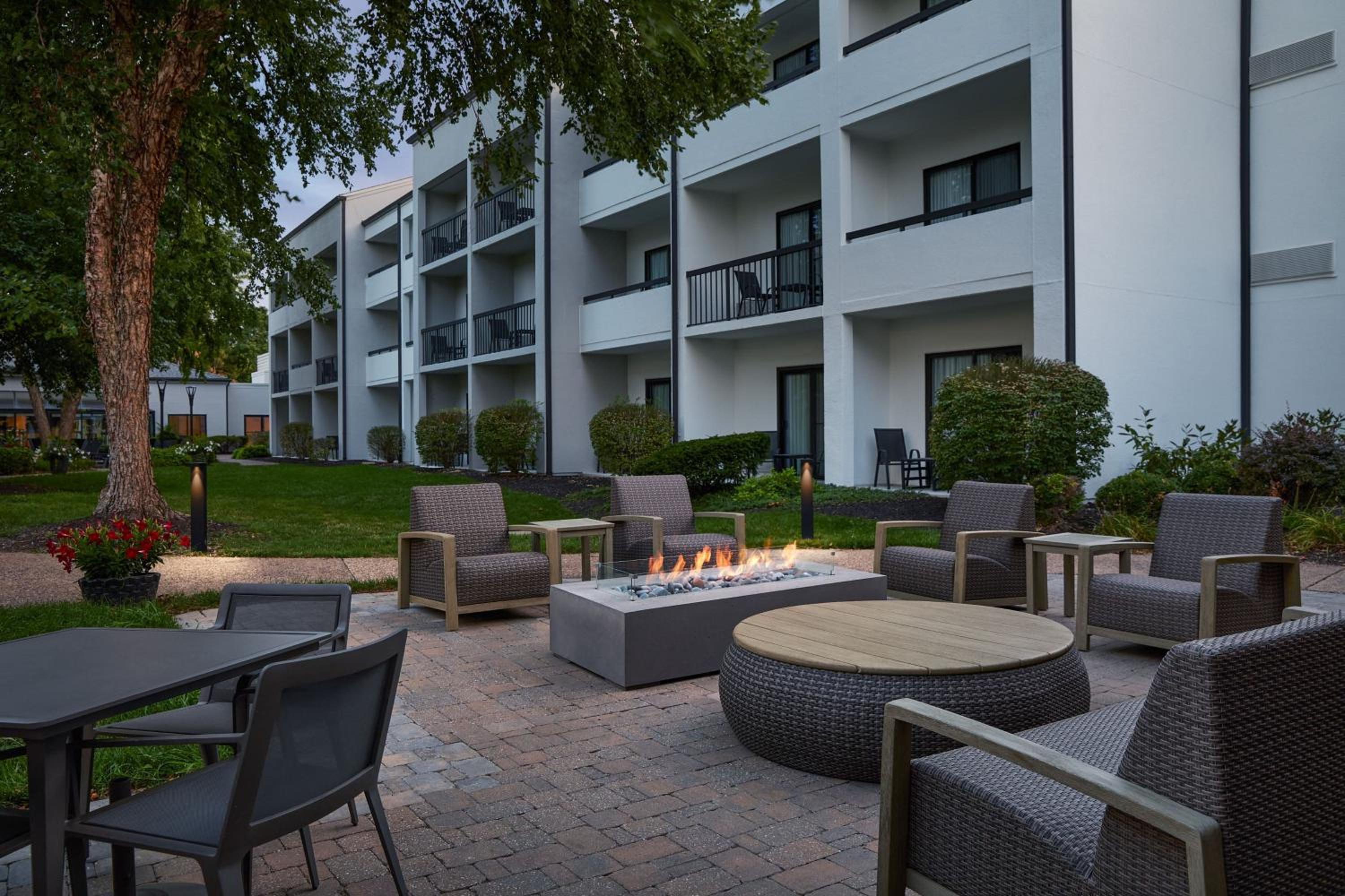 Courtyard Kansas City Overland Park/Metcalf, South of College Boulevard - Property Image 20