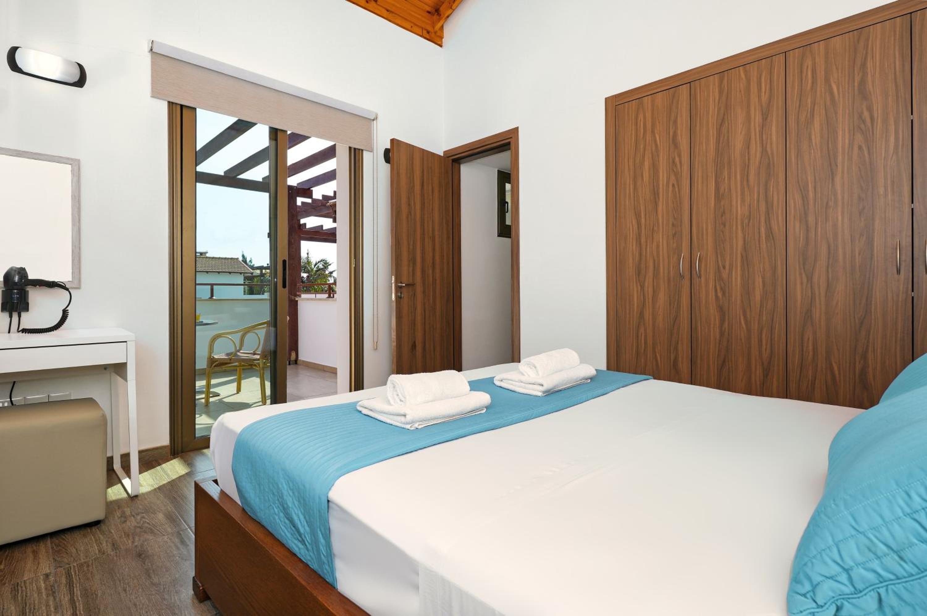 Villa Evia - Walking to Med Sea