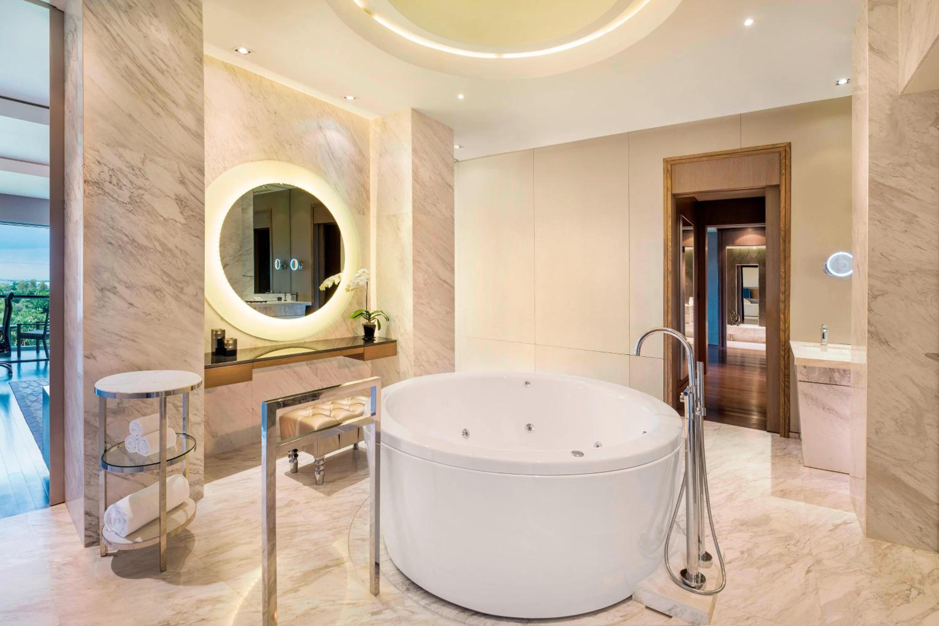 Hilton Bangkok Suvarnabhumi Golf Resort & Spa