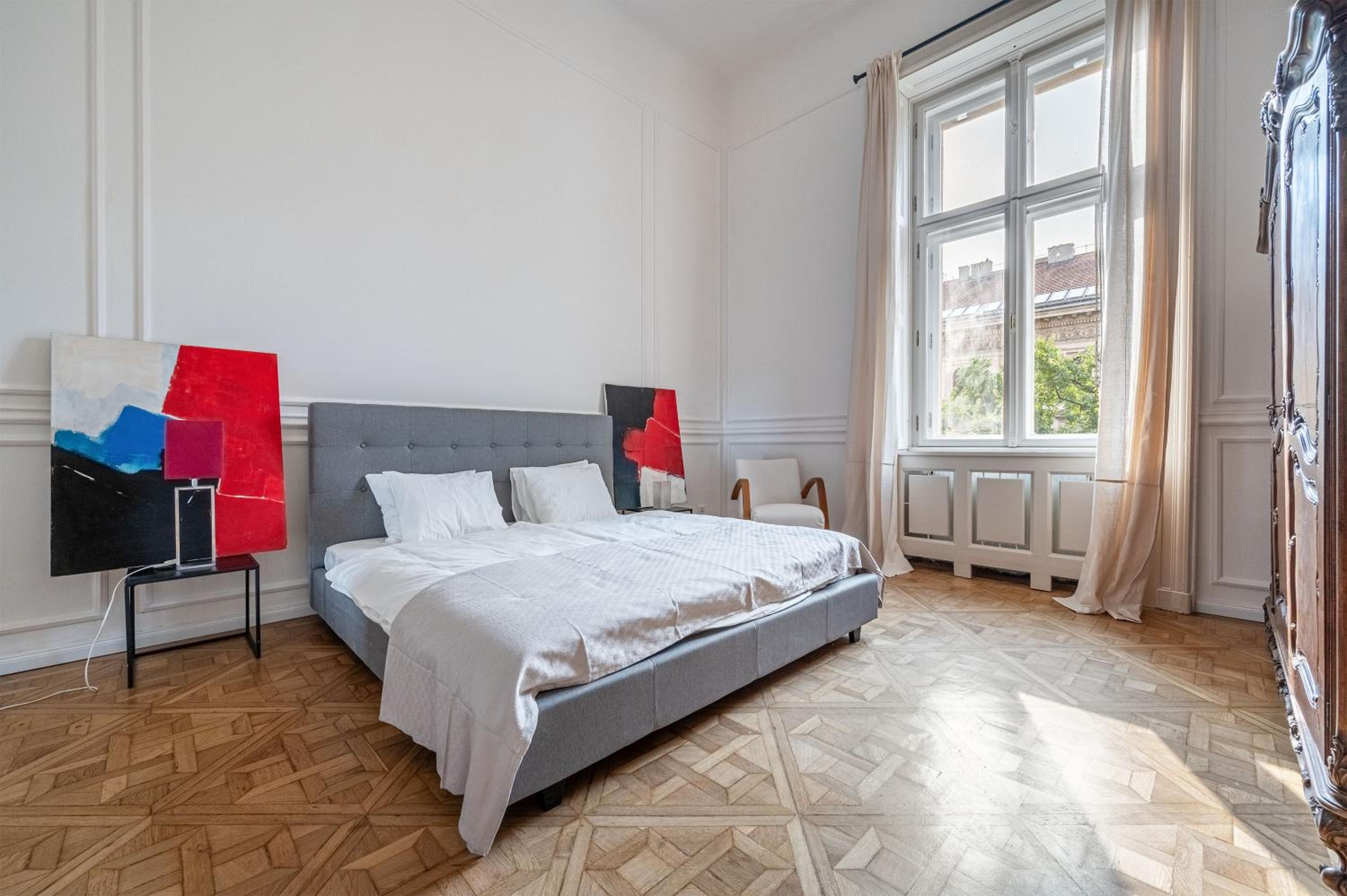 Andrássy 28, next to Opera view 5
