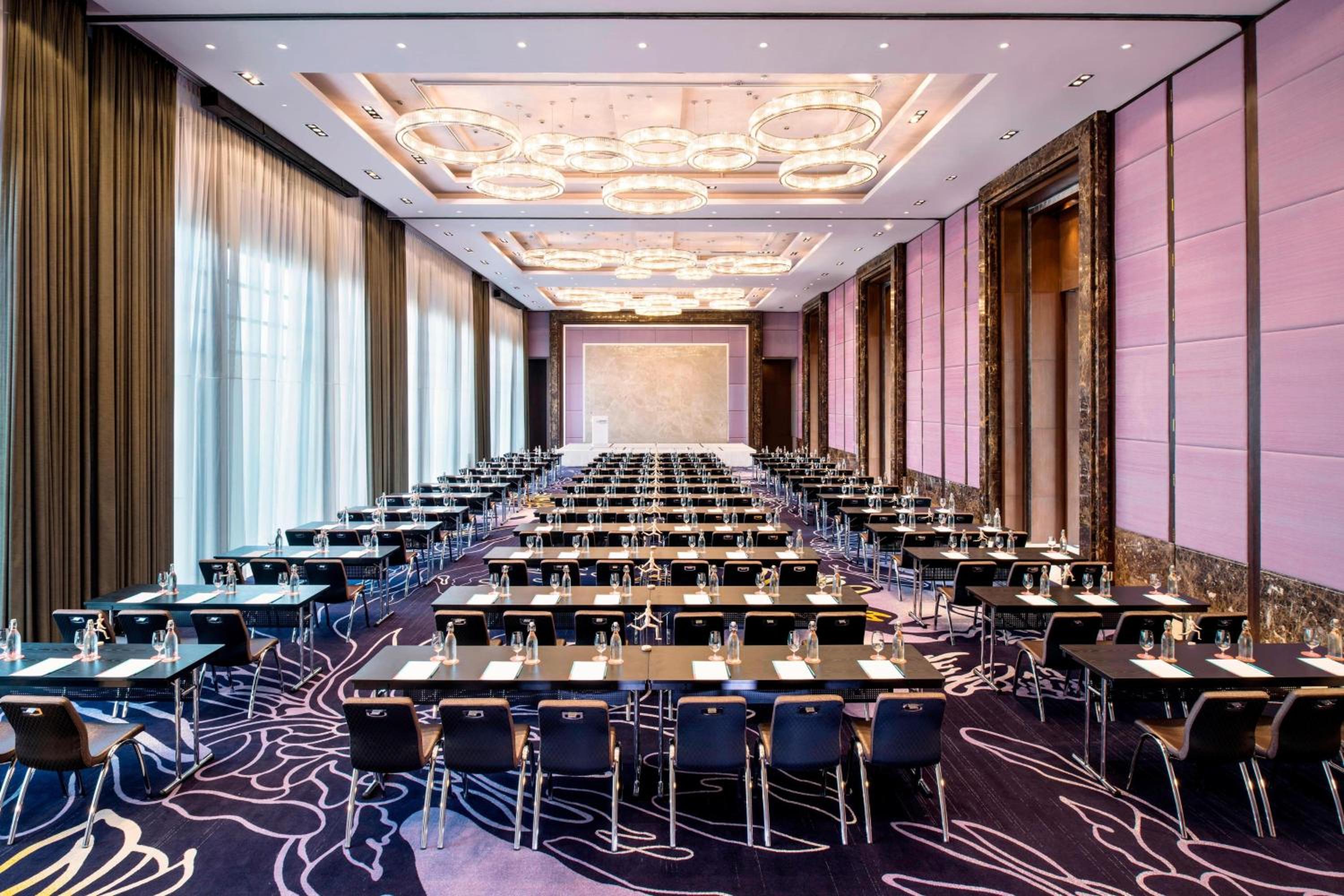 Hilton Bangkok Suvarnabhumi Golf Resort & Spa