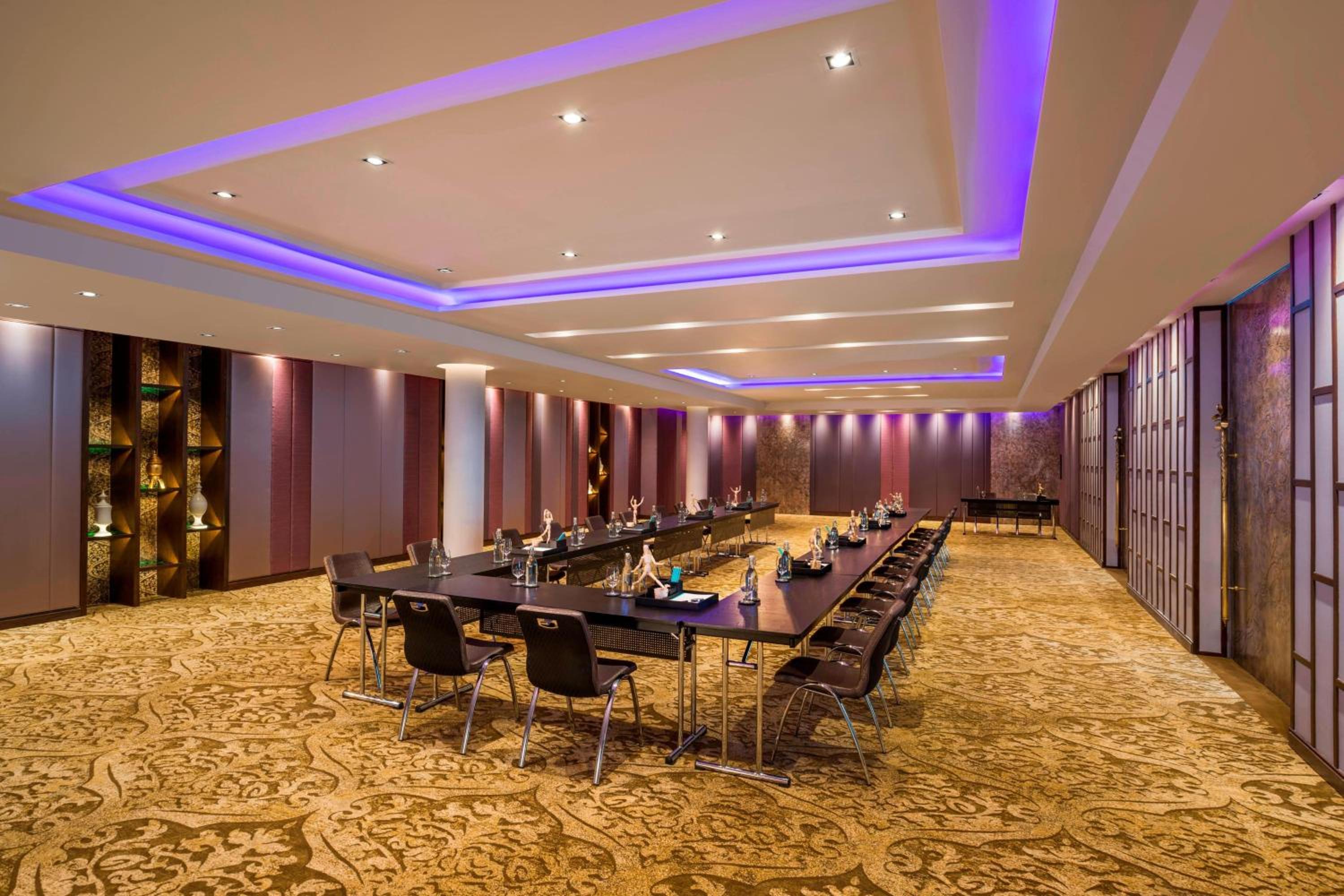 Hilton Bangkok Suvarnabhumi Golf Resort & Spa