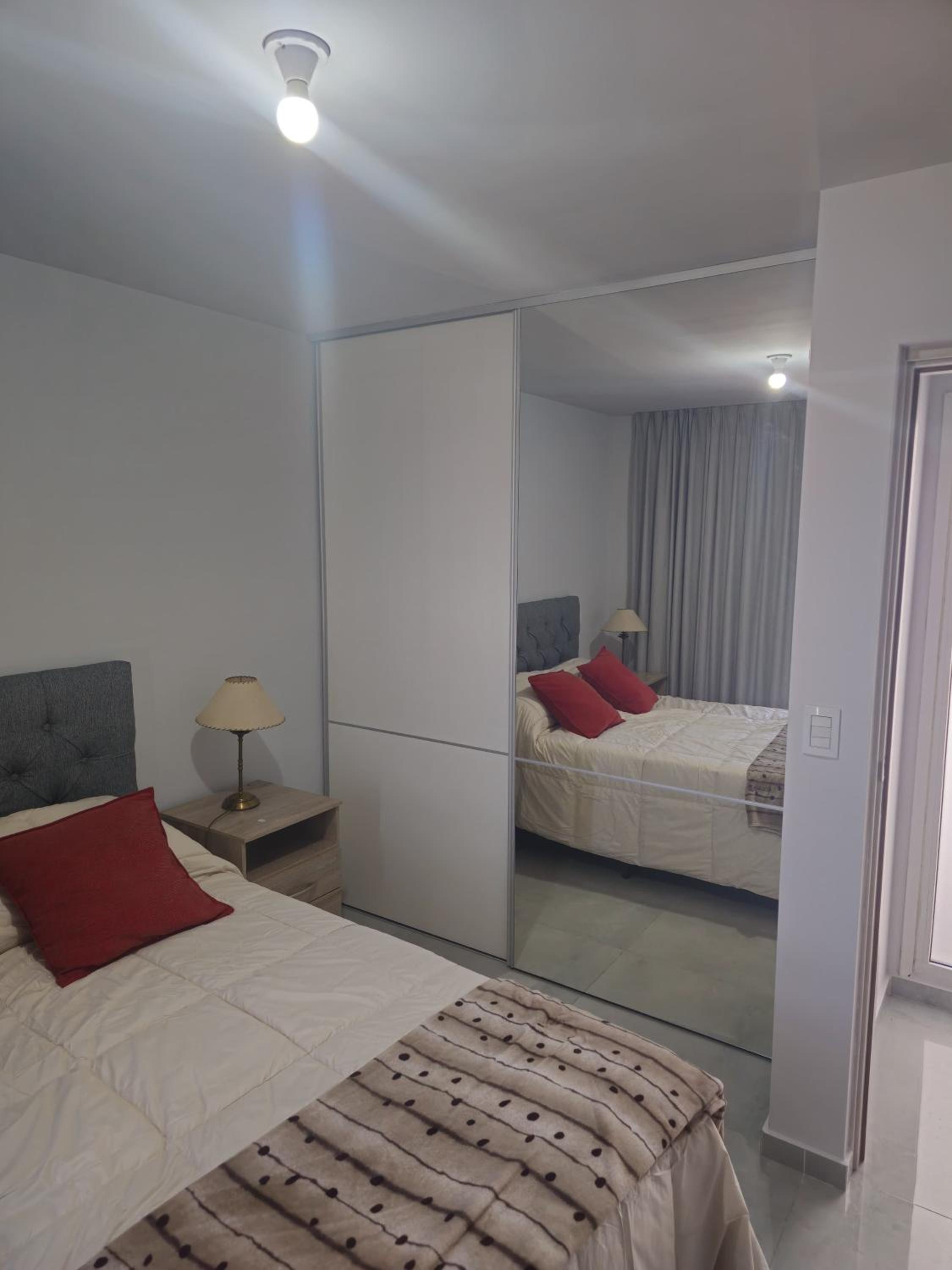 Depto entero 1 dormitorio zona chateau