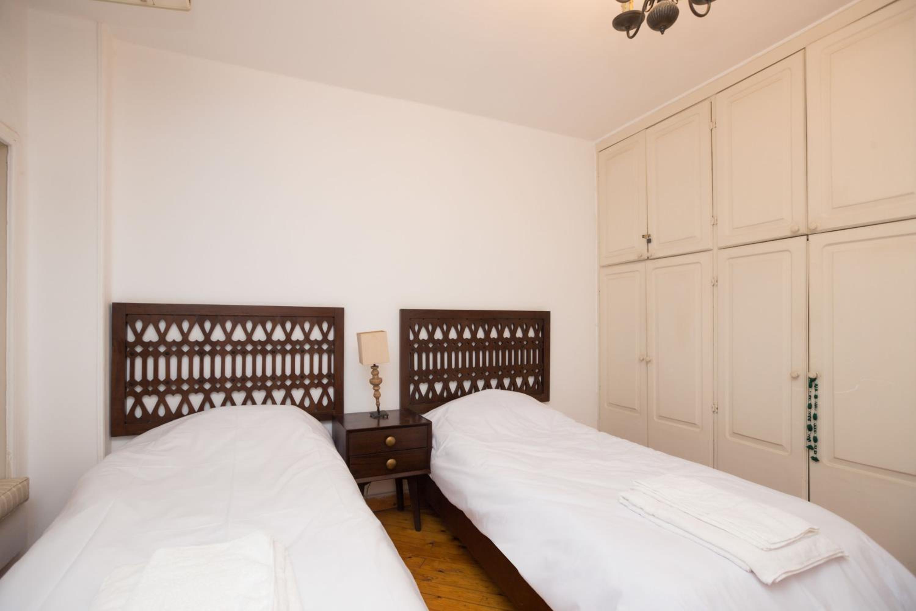 Almond Apartment