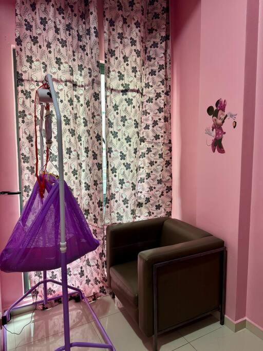 Hello Kitty HomeStay - Cameron Highlands - Spacious Studio - Perfect for Families - Sleeps 4 and Baby photo 2