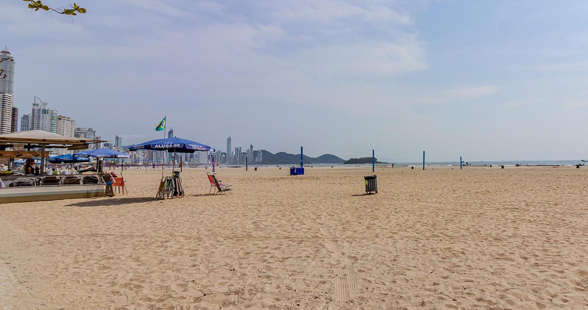 A 30 passos da praia! Localização top em BC - Perto de tudo!