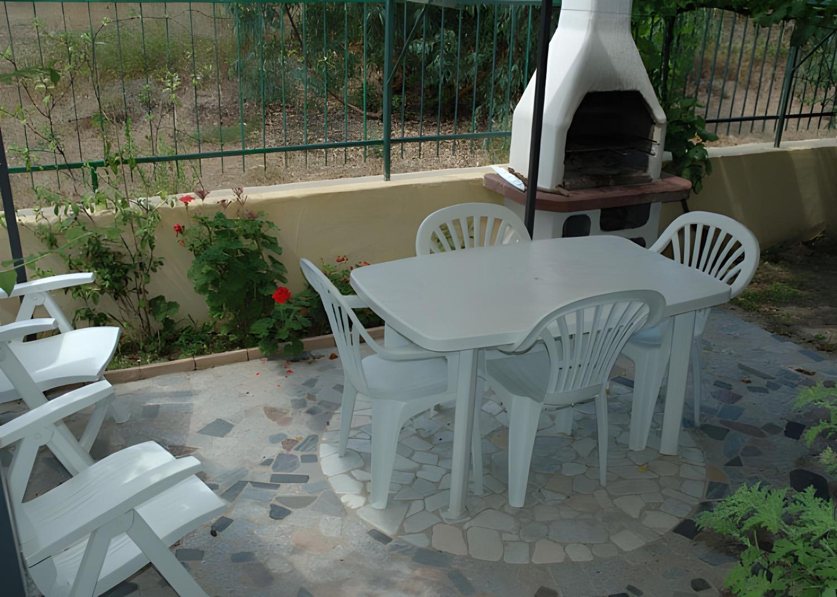 Photo 6