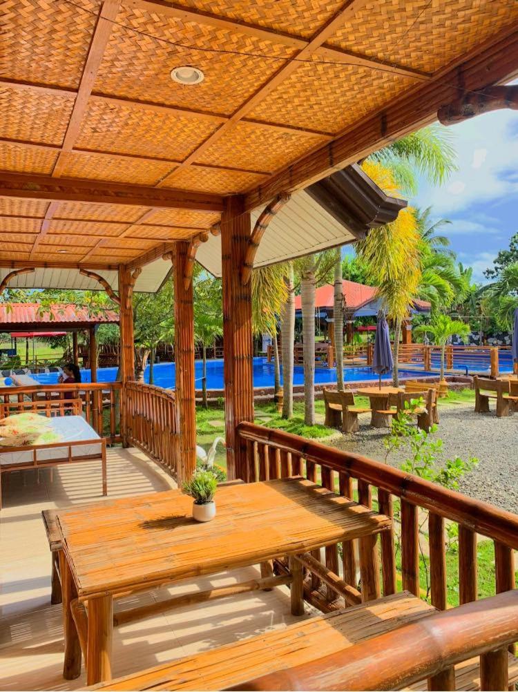 Anelasplace Freshwater Resort
