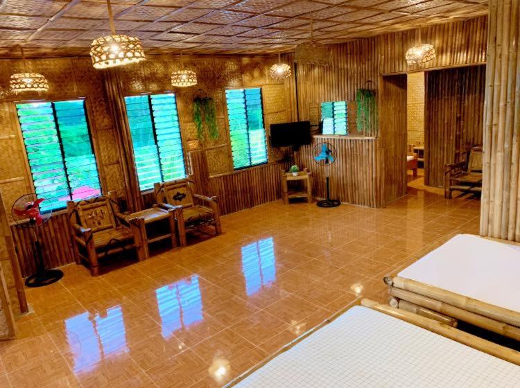 Anelasplace Freshwater Resort