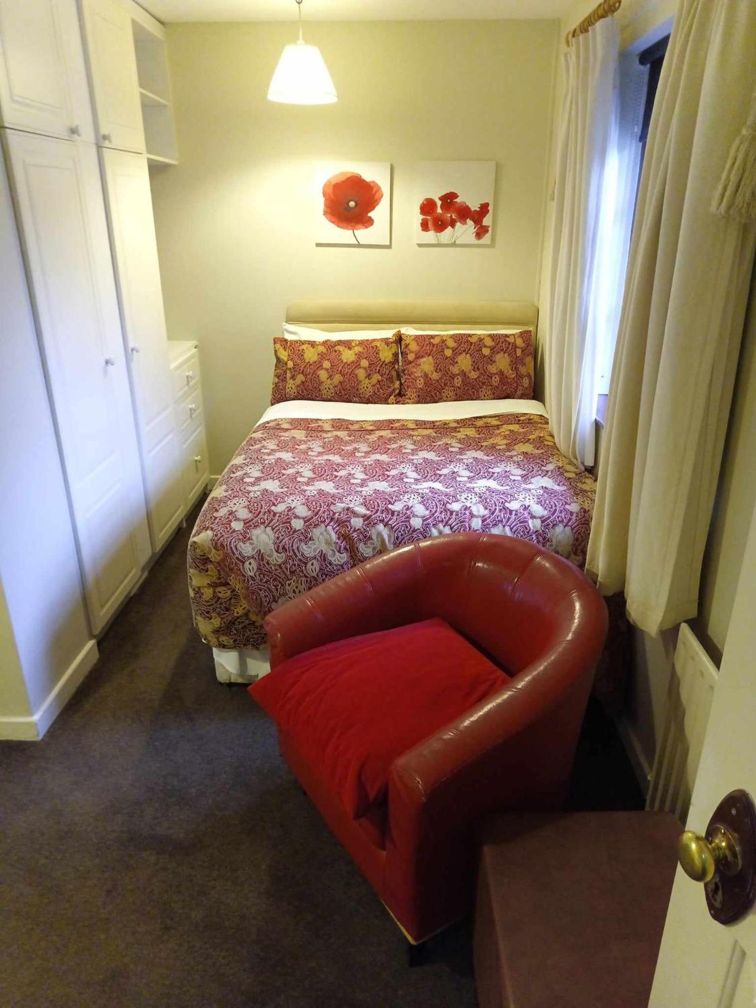 Pinewood Lodge Guest House — 11