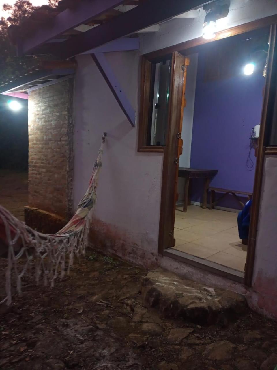 Sitio Tertulia Chalés e Cachoeira