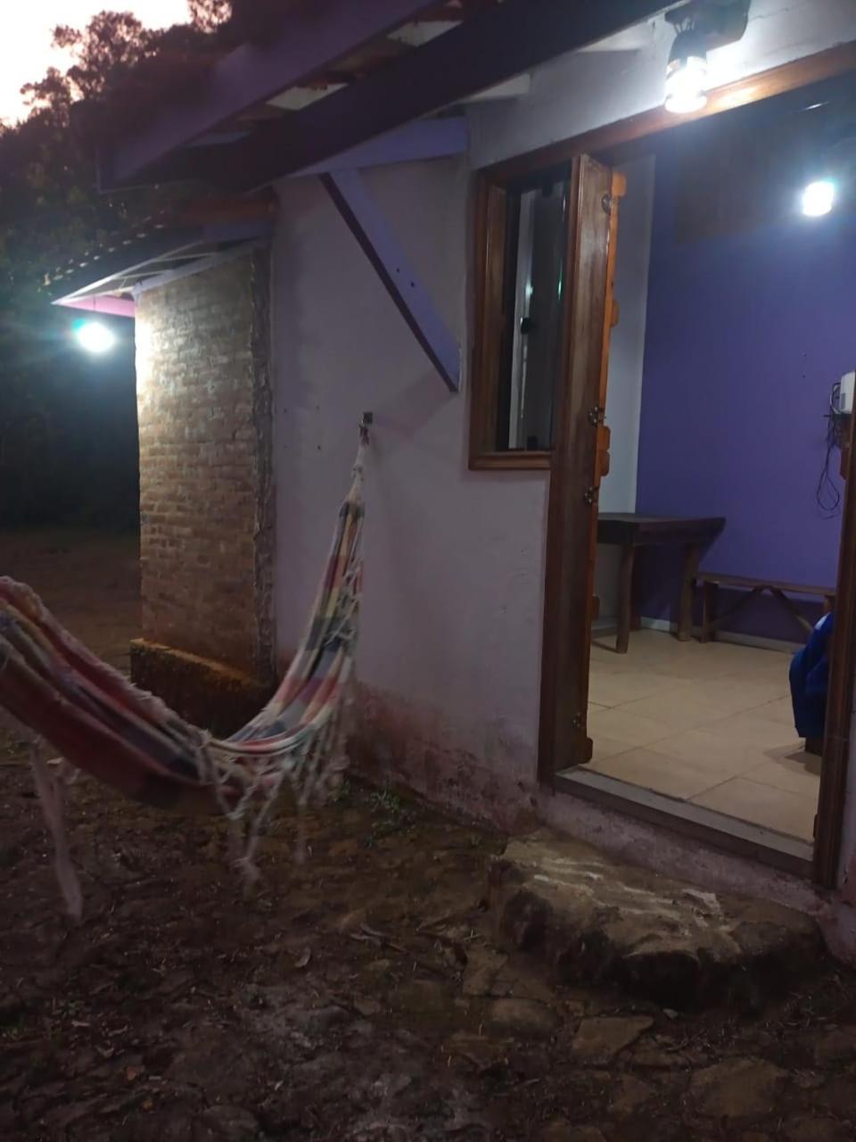 Sitio Tertulia Chalés e Cachoeira