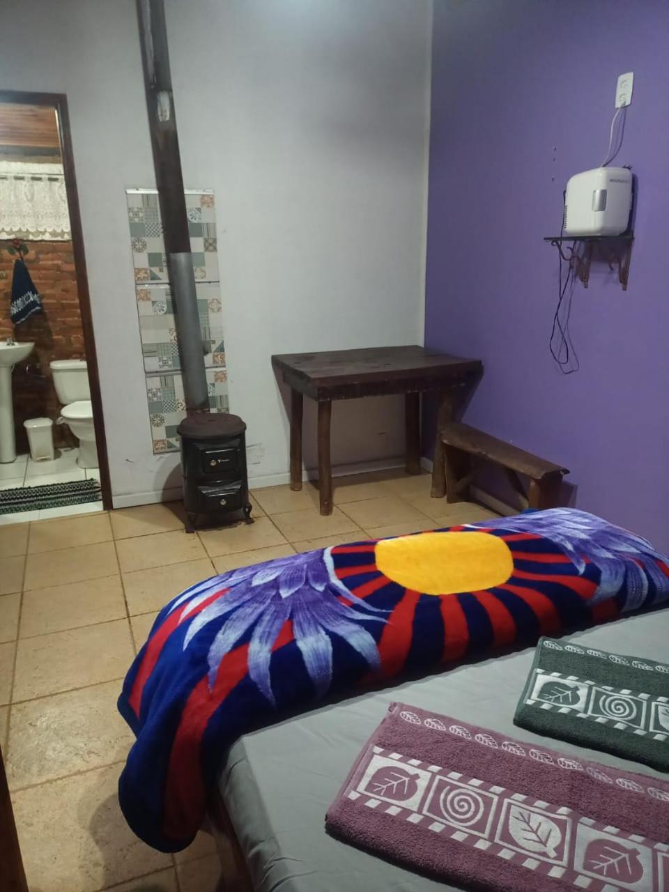 Sitio Tertulia Chalés e Cachoeira
