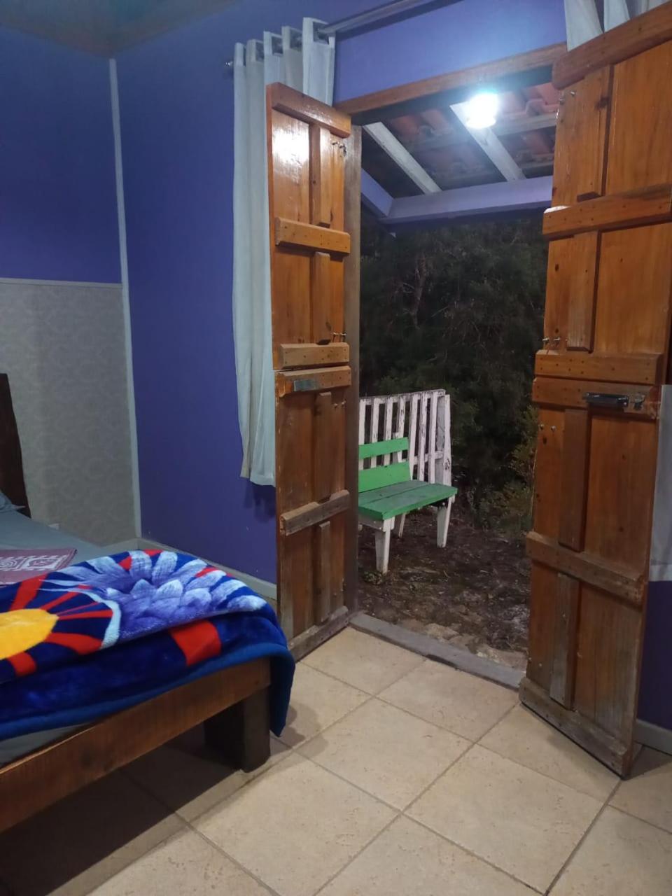 Sitio Tertulia Chalés e Cachoeira