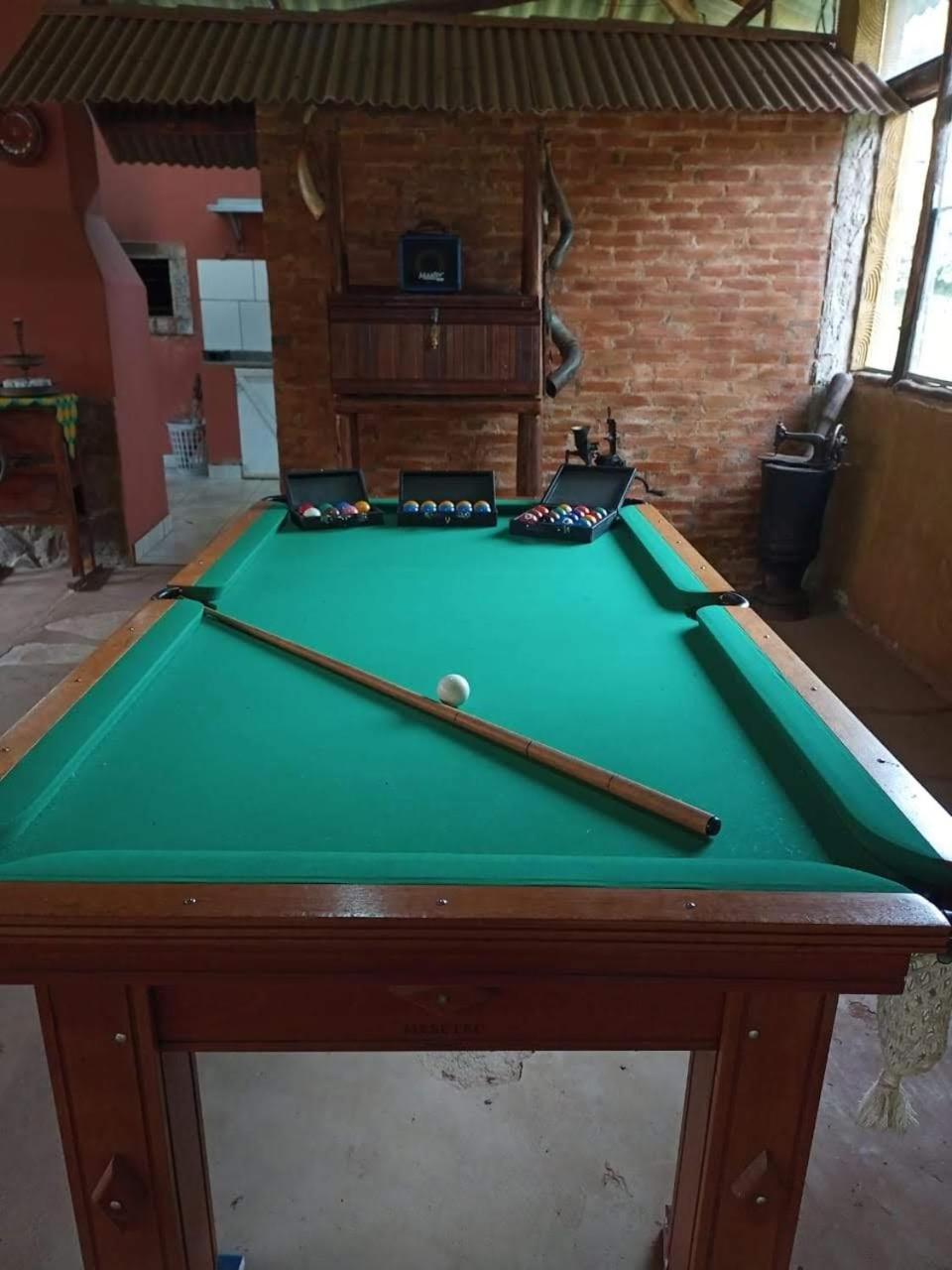 Sitio Tertulia Chalés e Cachoeira