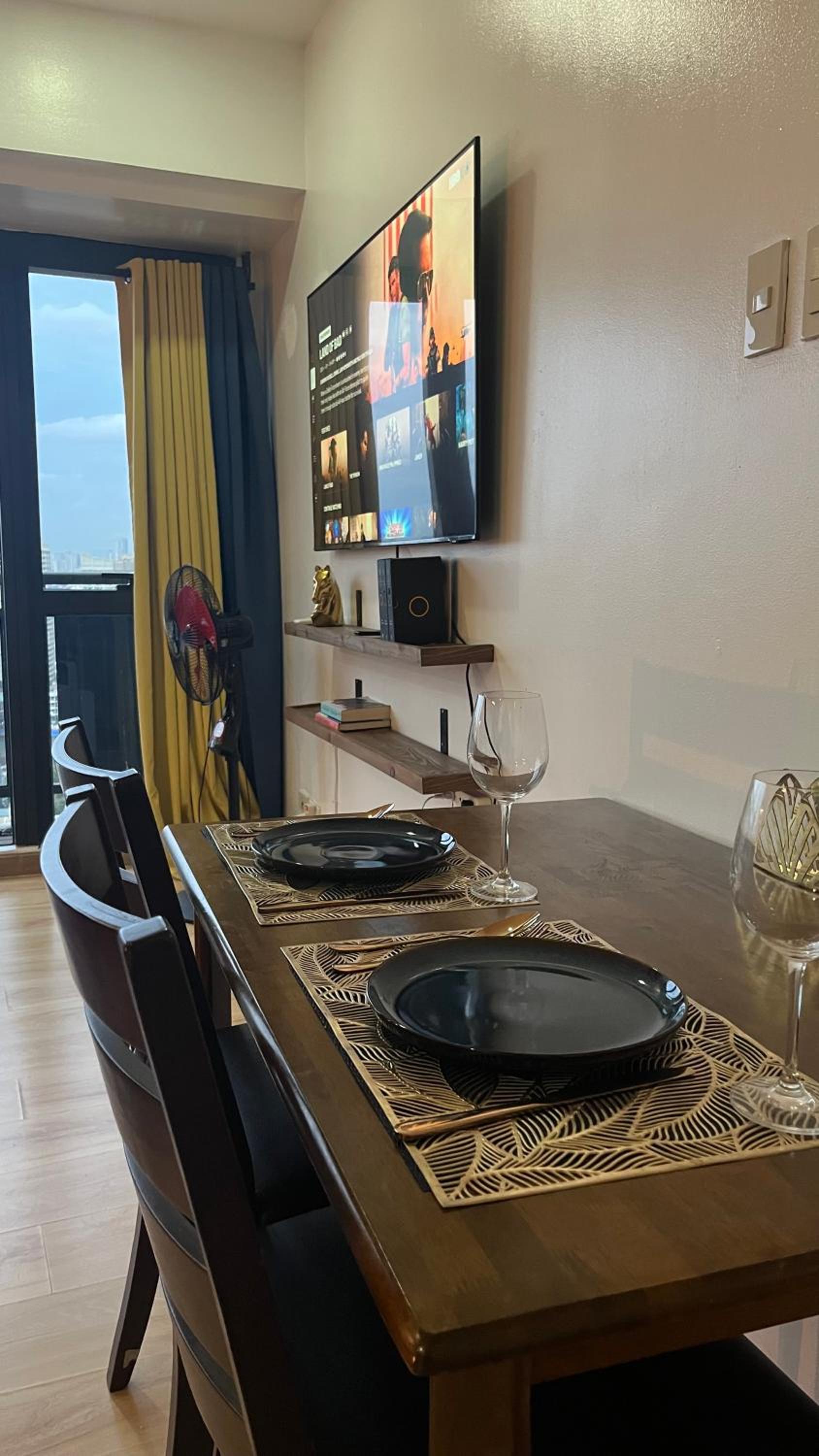 Premium Luxe Studio near Rockwell with City View & Access to Pool,Gym,Sauna,GameRoom view 5