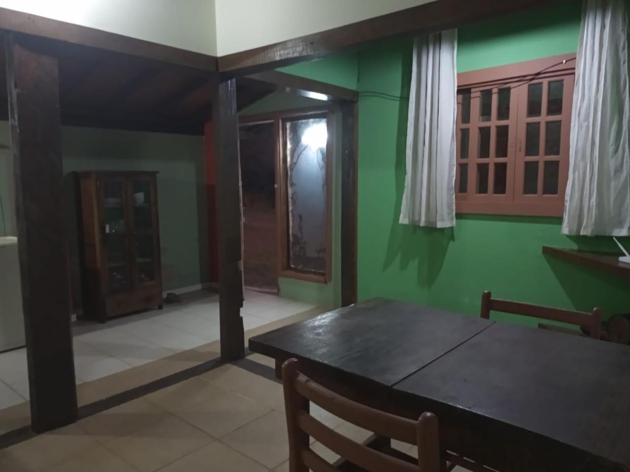 Sitio Tertulia Chalés e Cachoeira