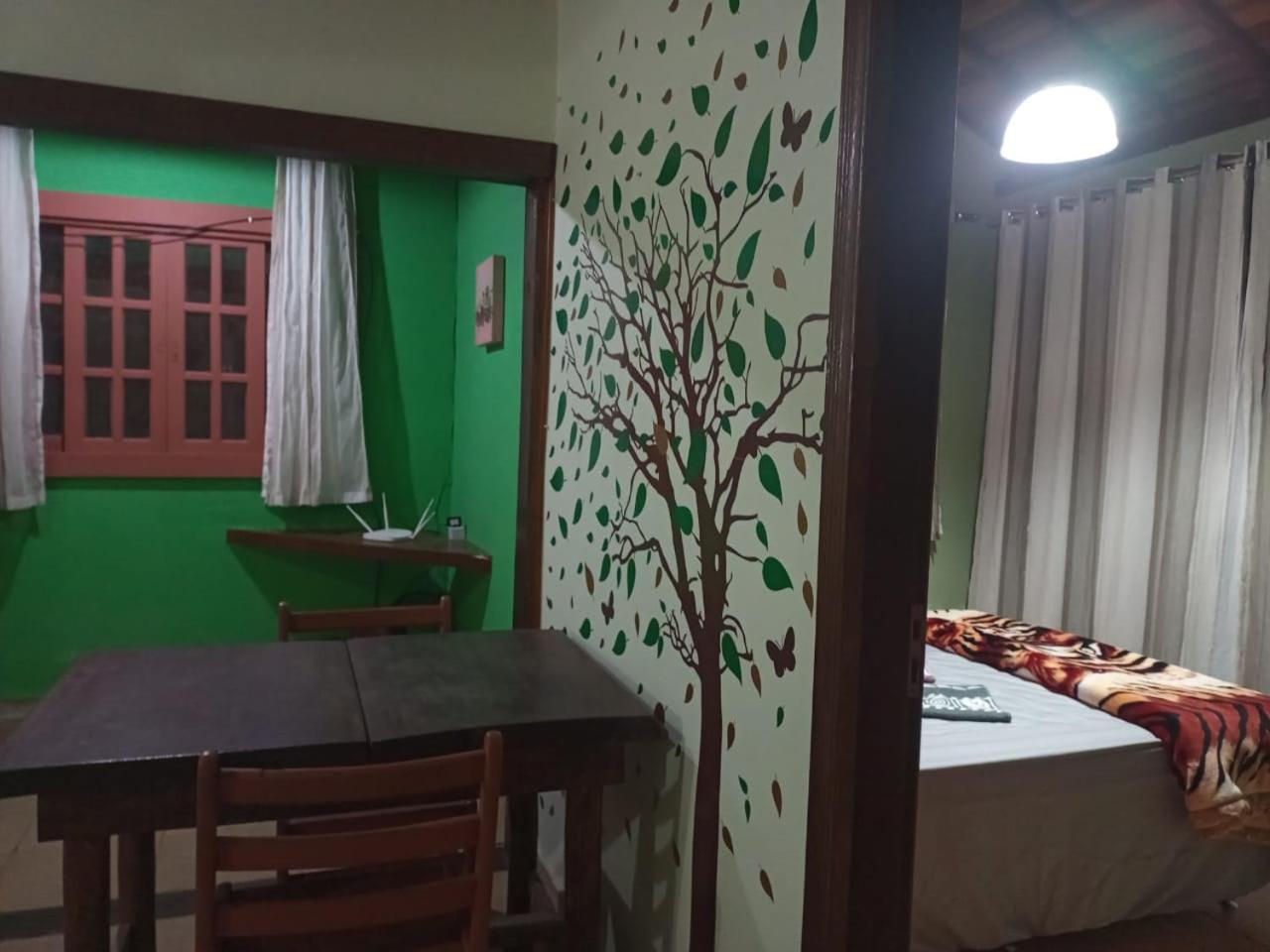 Sitio Tertulia Chalés e Cachoeira