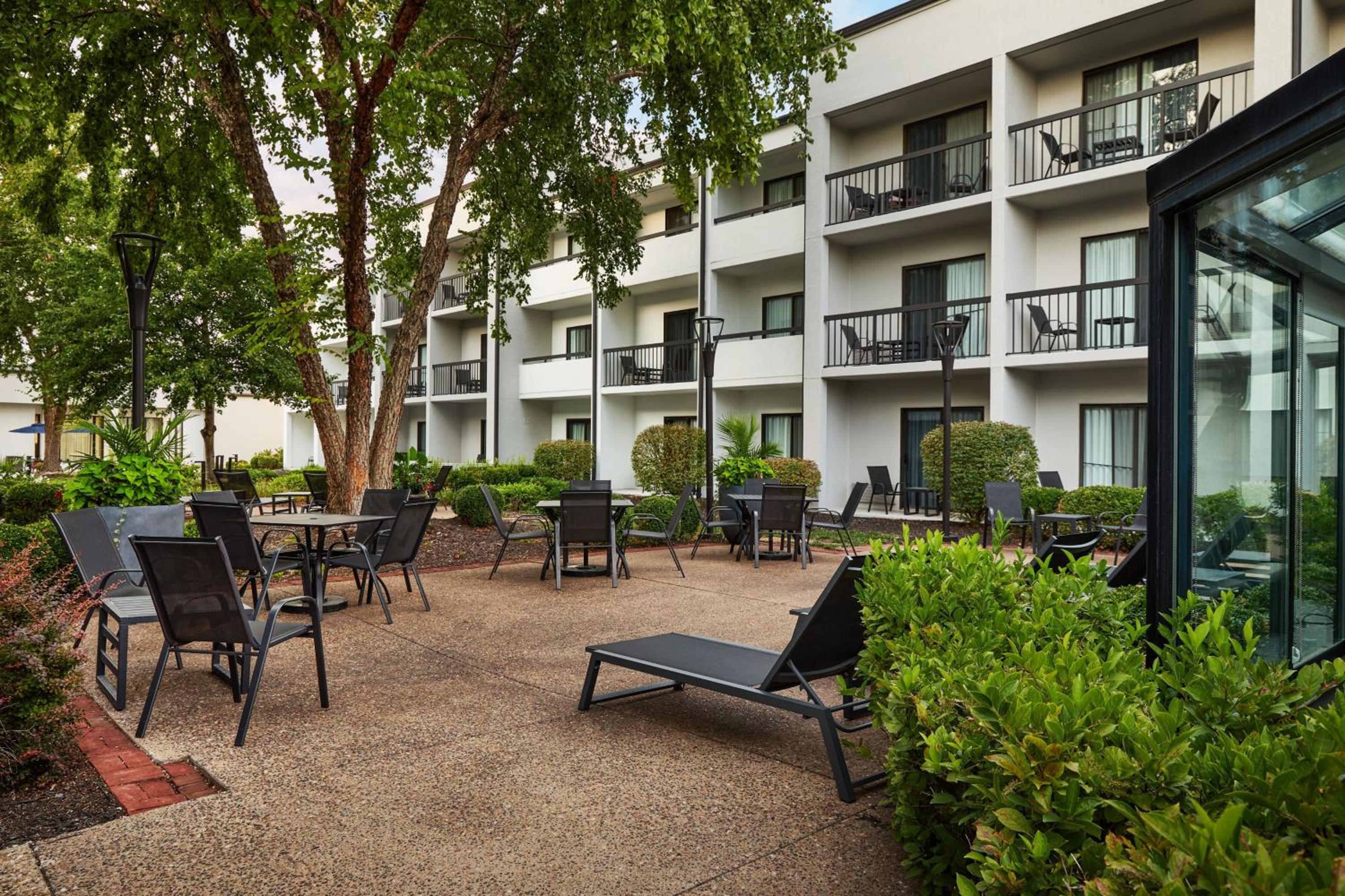 Courtyard Kansas City Overland Park/Metcalf, South of College Boulevard - Property Image 25