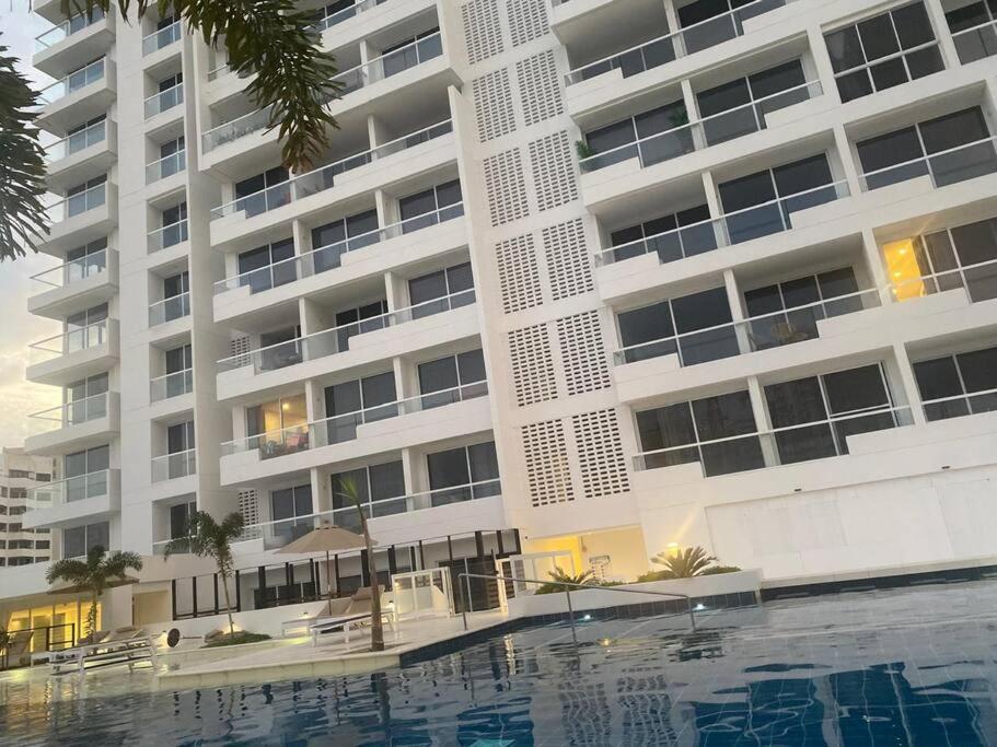 Piso 9 con vista al mar