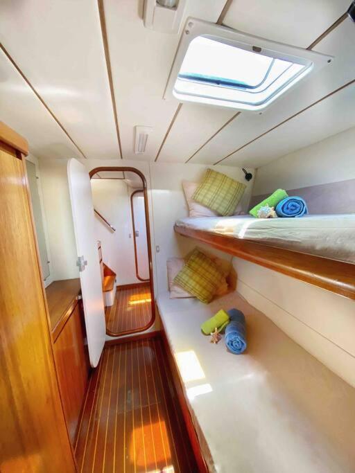 Flying Ginny Lagoon 55 Catamaran All-Inclusive Charter view 2