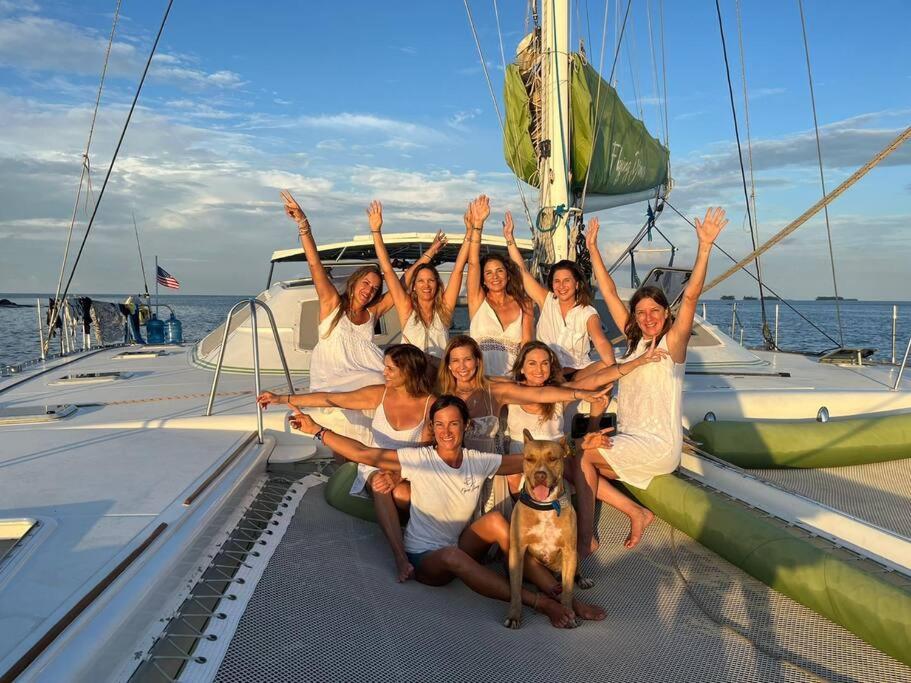 Flying Ginny Lagoon 55 Catamaran All-Inclusive Charter view 5