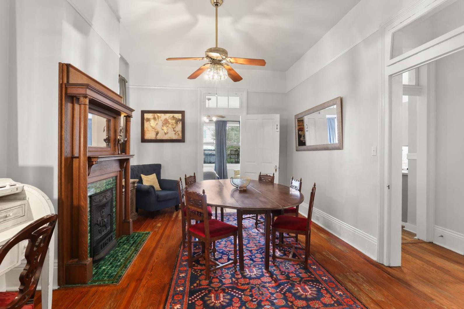 Uptown Charm Outdoor space and EZ Street Car access