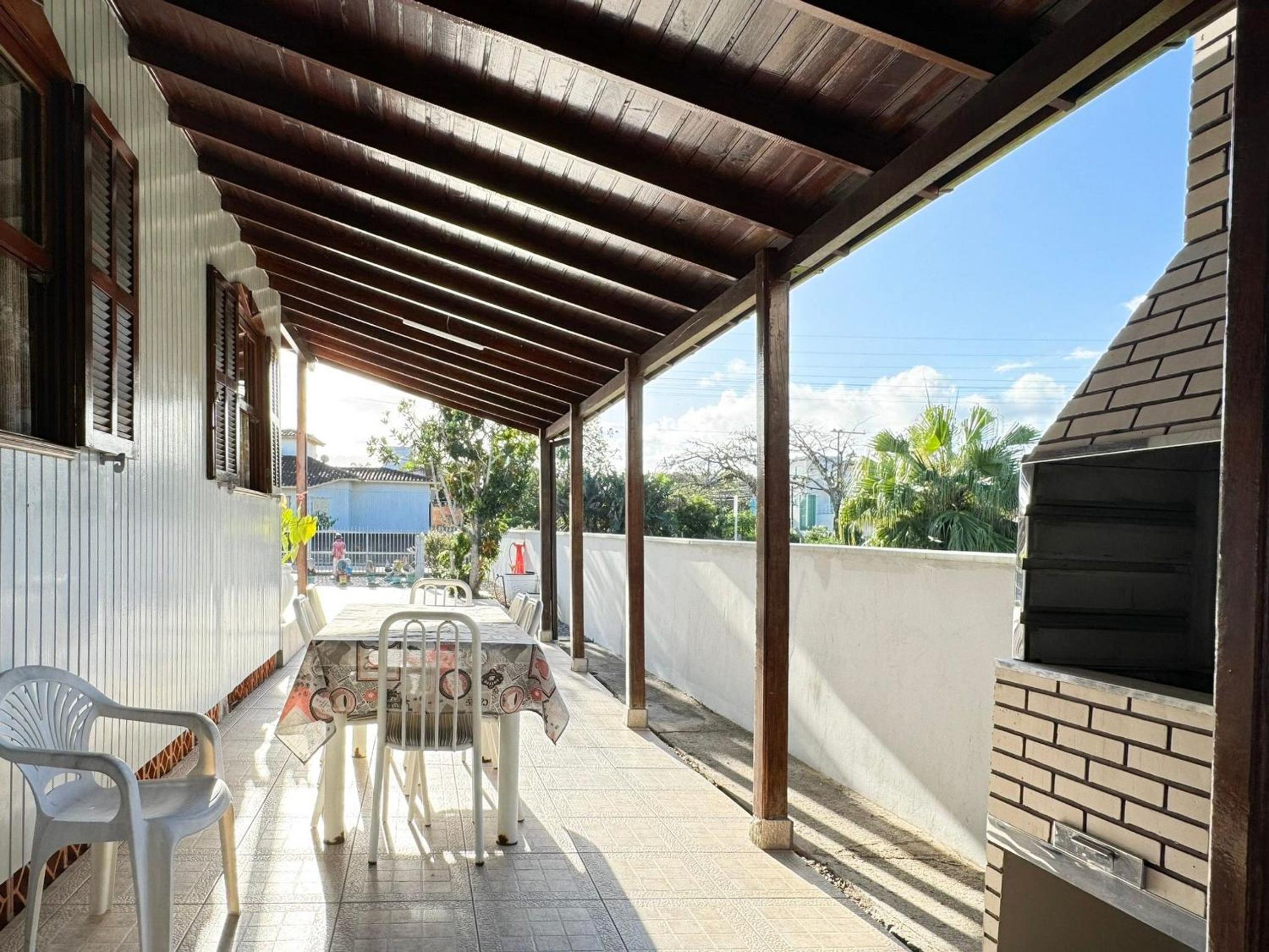 Casa Aconchegante na Lagoa de Ibiraquera - IMB003