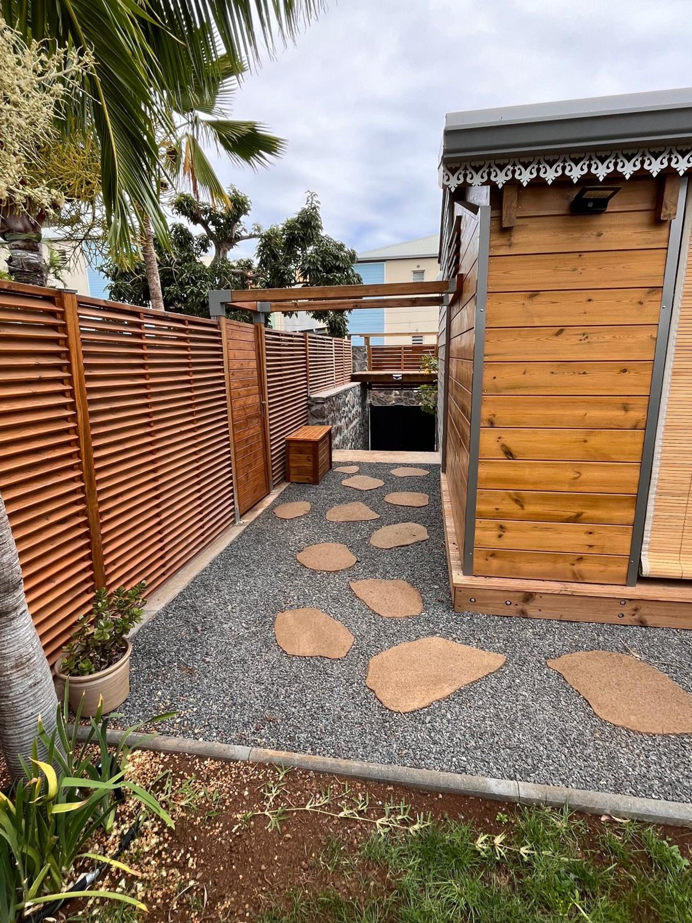 bungalow leu gadiamb