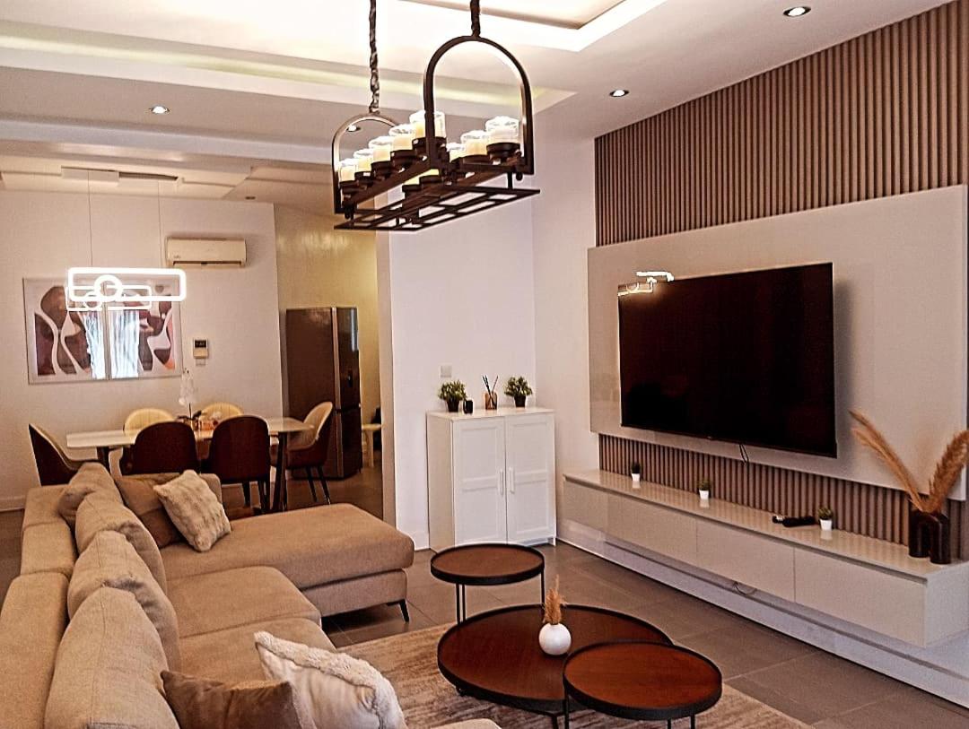 Enzo Apartments, Suites & Pods