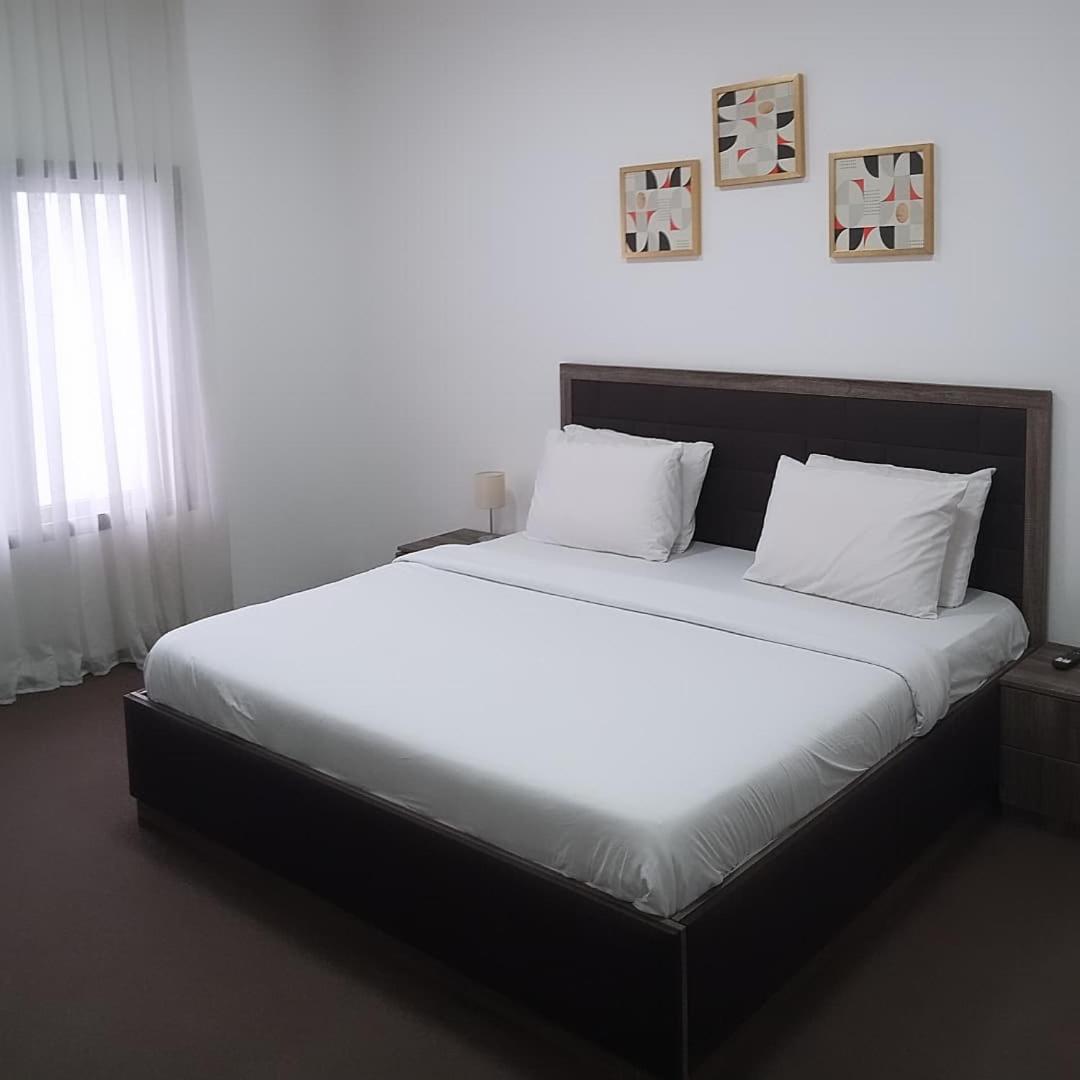 Enzo Apartments, Suites & Pods