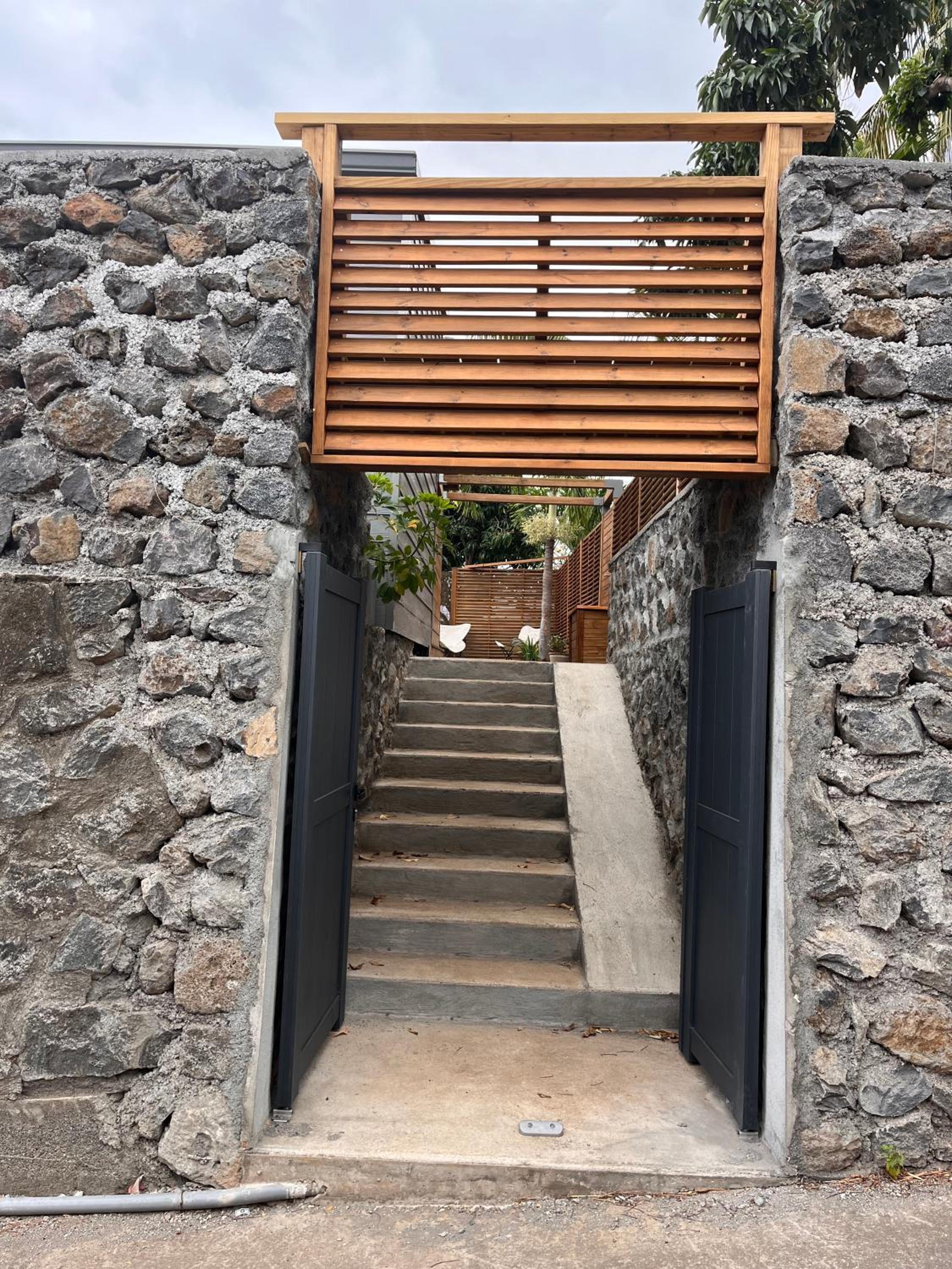 bungalow leu gadiamb