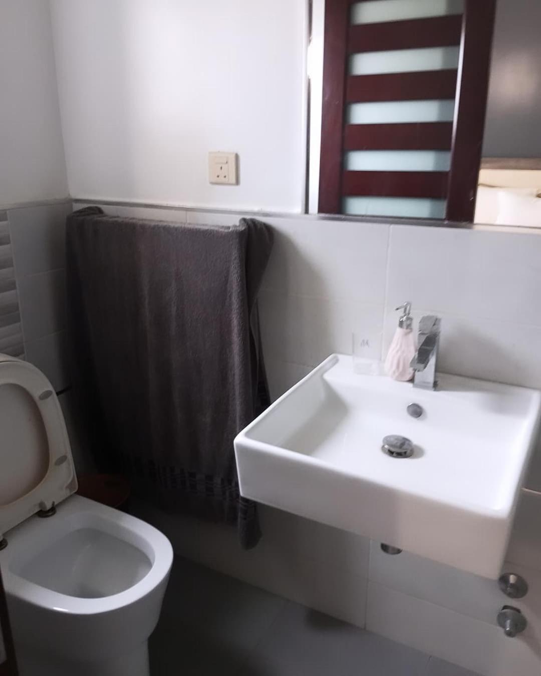Enzo Apartments, Suites & Pods
