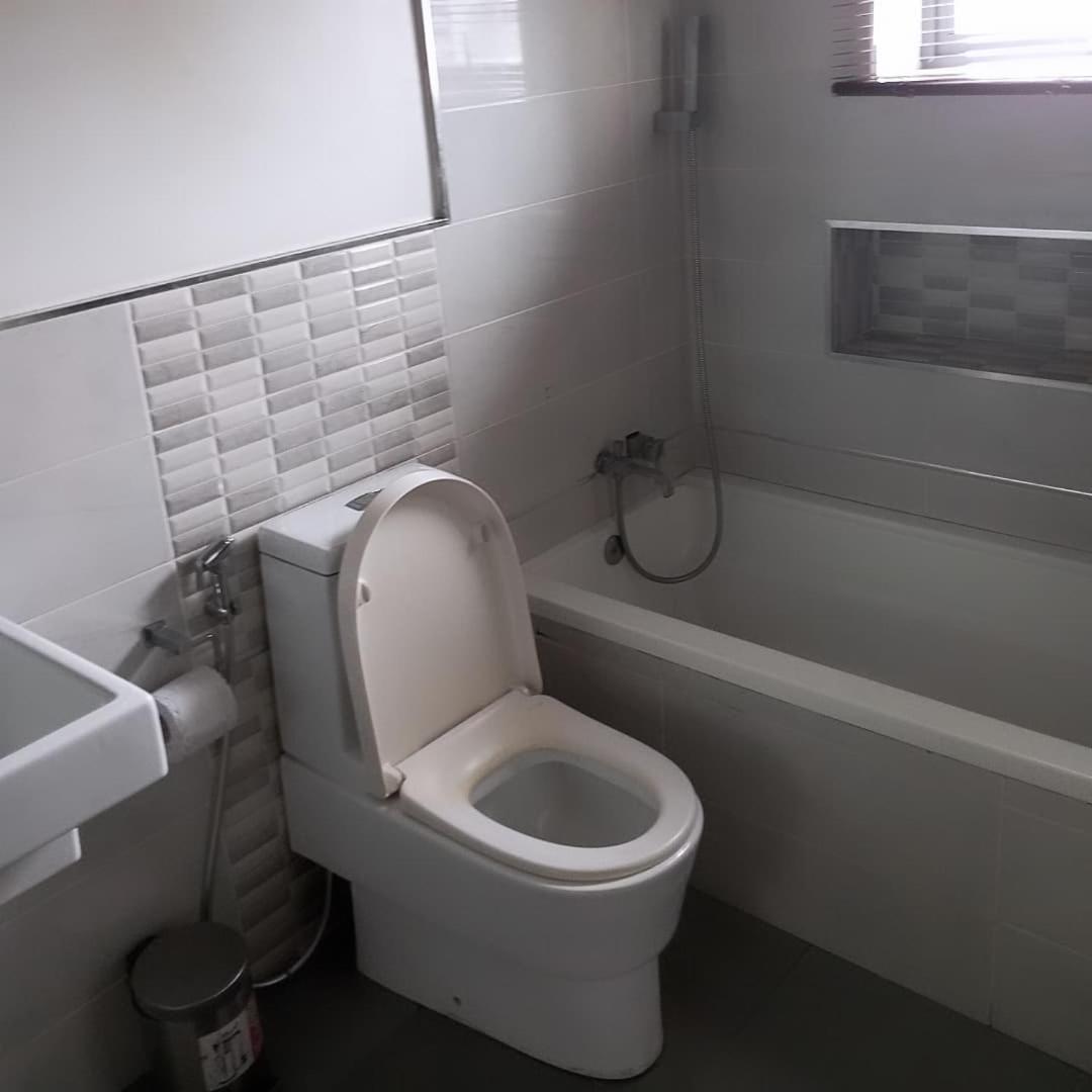 Enzo Apartments, Suites & Pods