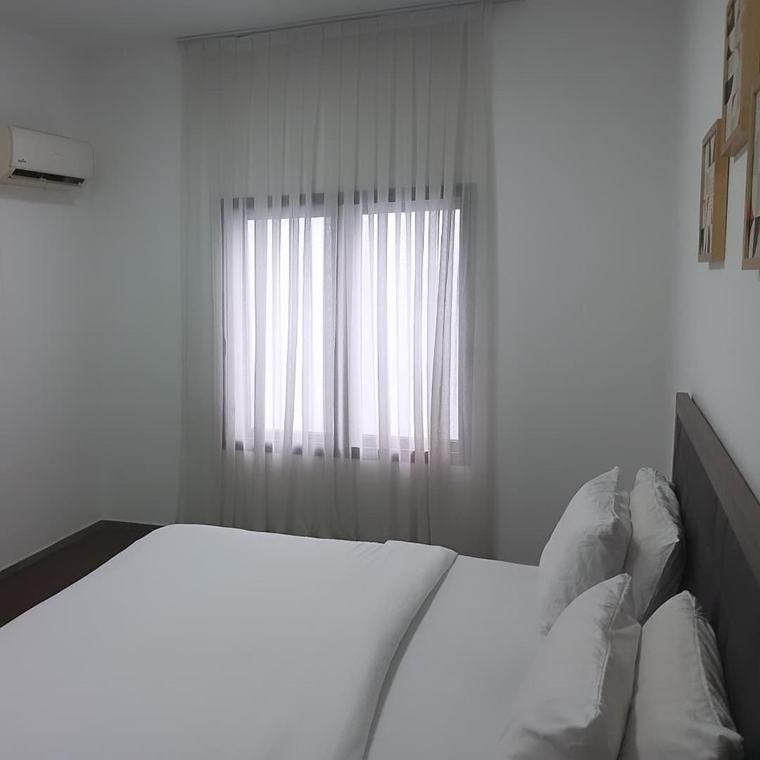 Enzo Apartments, Suites & Pods