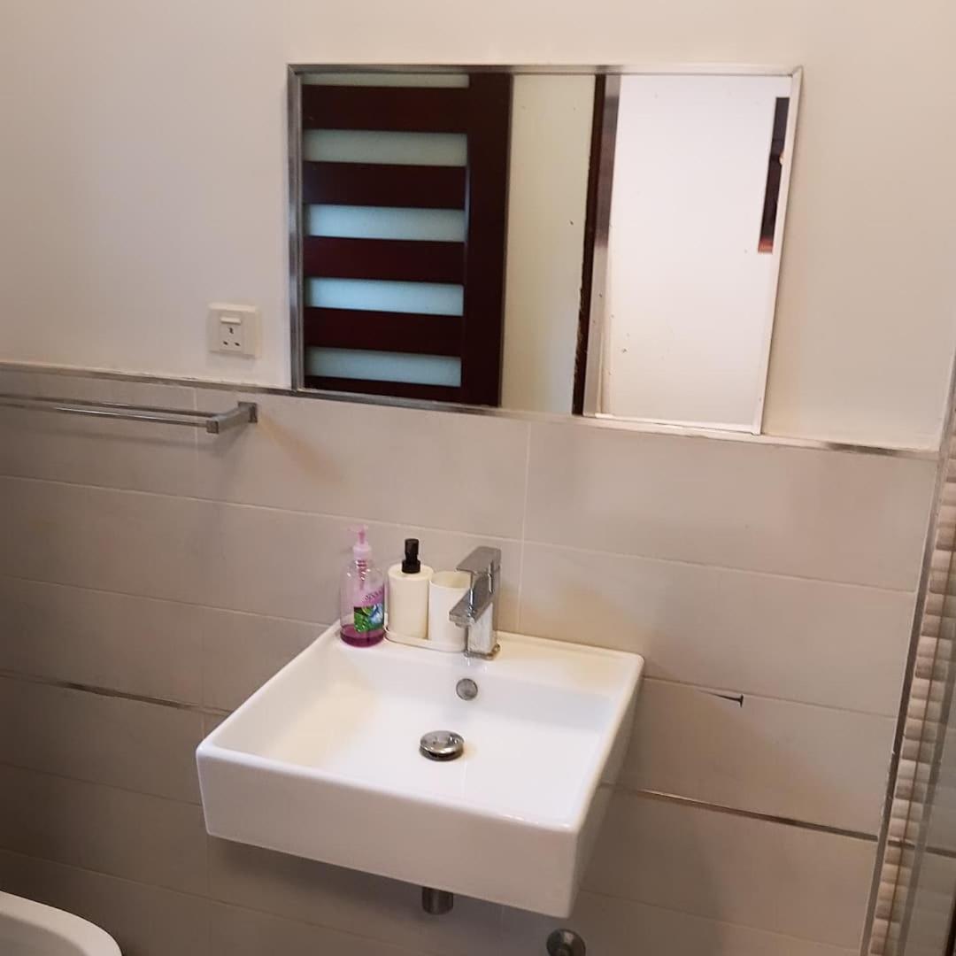 Enzo Apartments, Suites & Pods