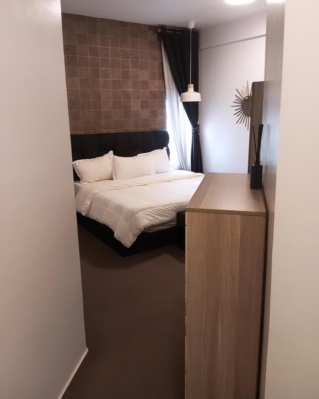 Enzo Apartments, Suites & Pods