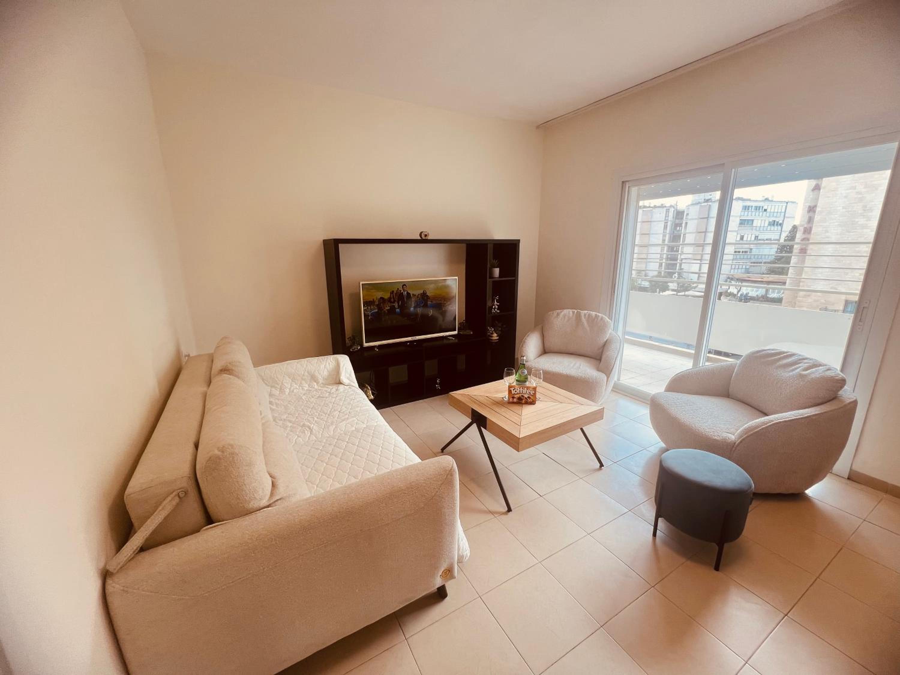 Apartment in Rehavia Jerusalem view 4