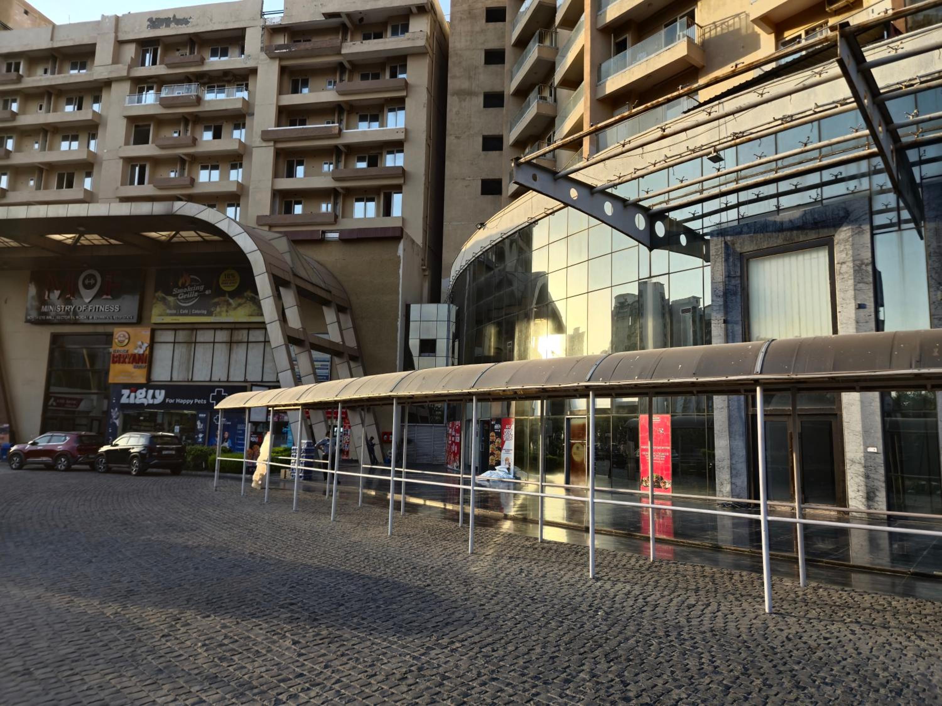 Gold Haven Studio - Luxury Studio Apartment Full Furnished With Full Facility