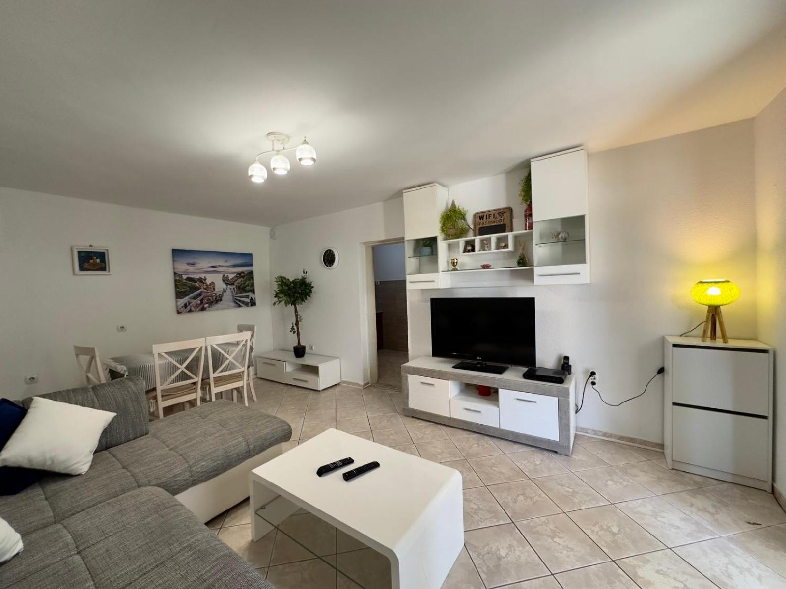 Apartments ASYA