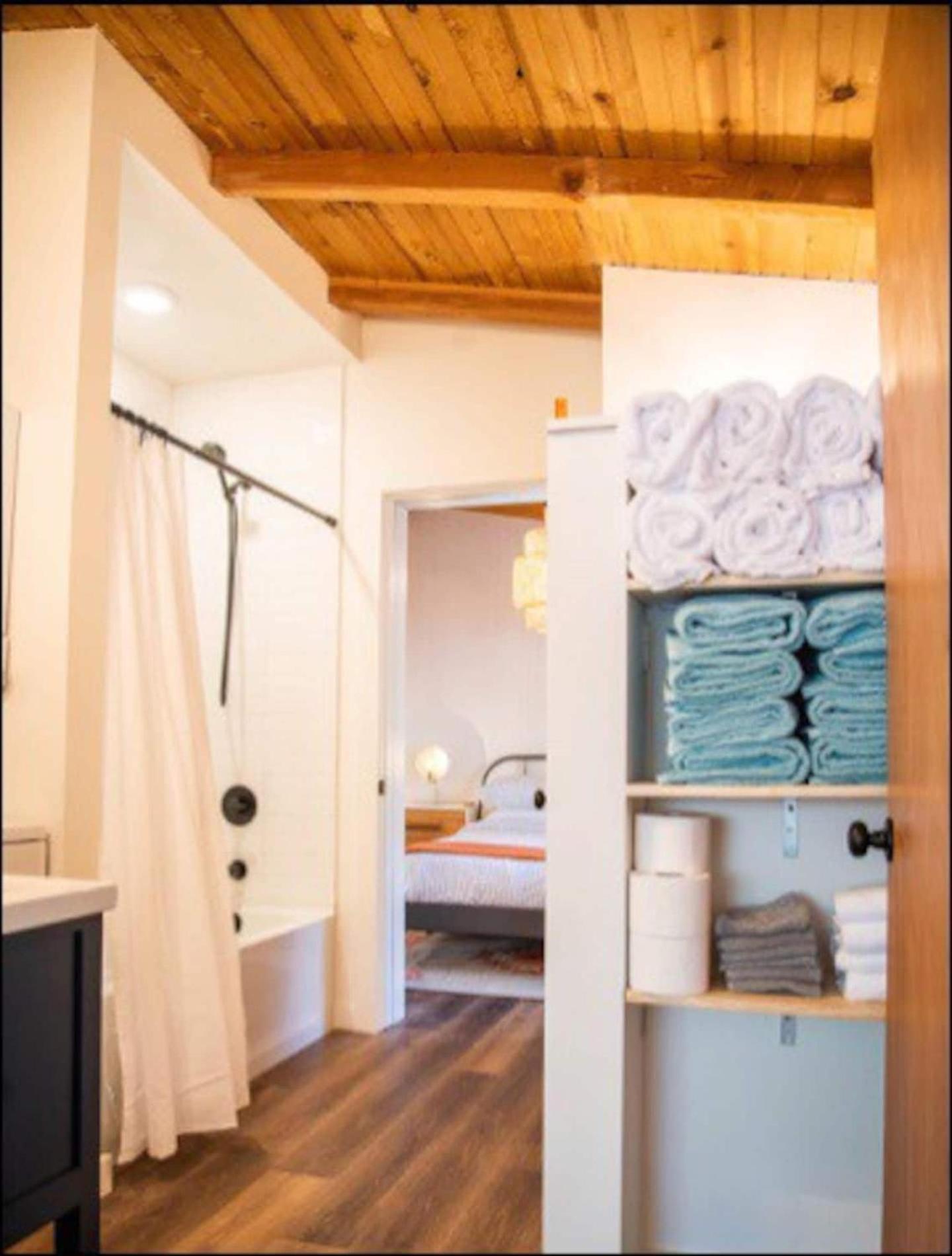 Hanky Panky Romantic Cabin view 2