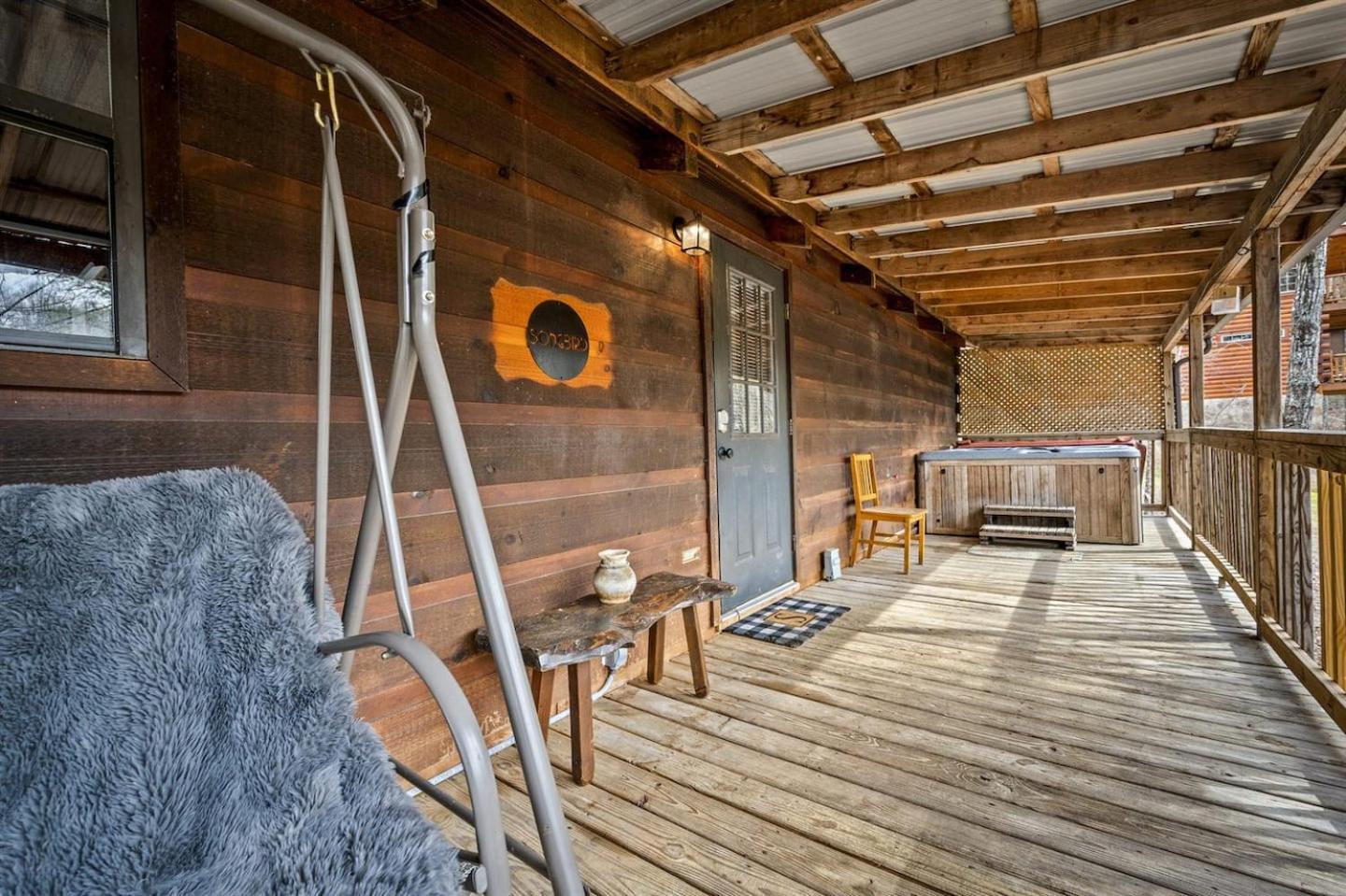 Sweet Little Honeymoon Cabin view 5