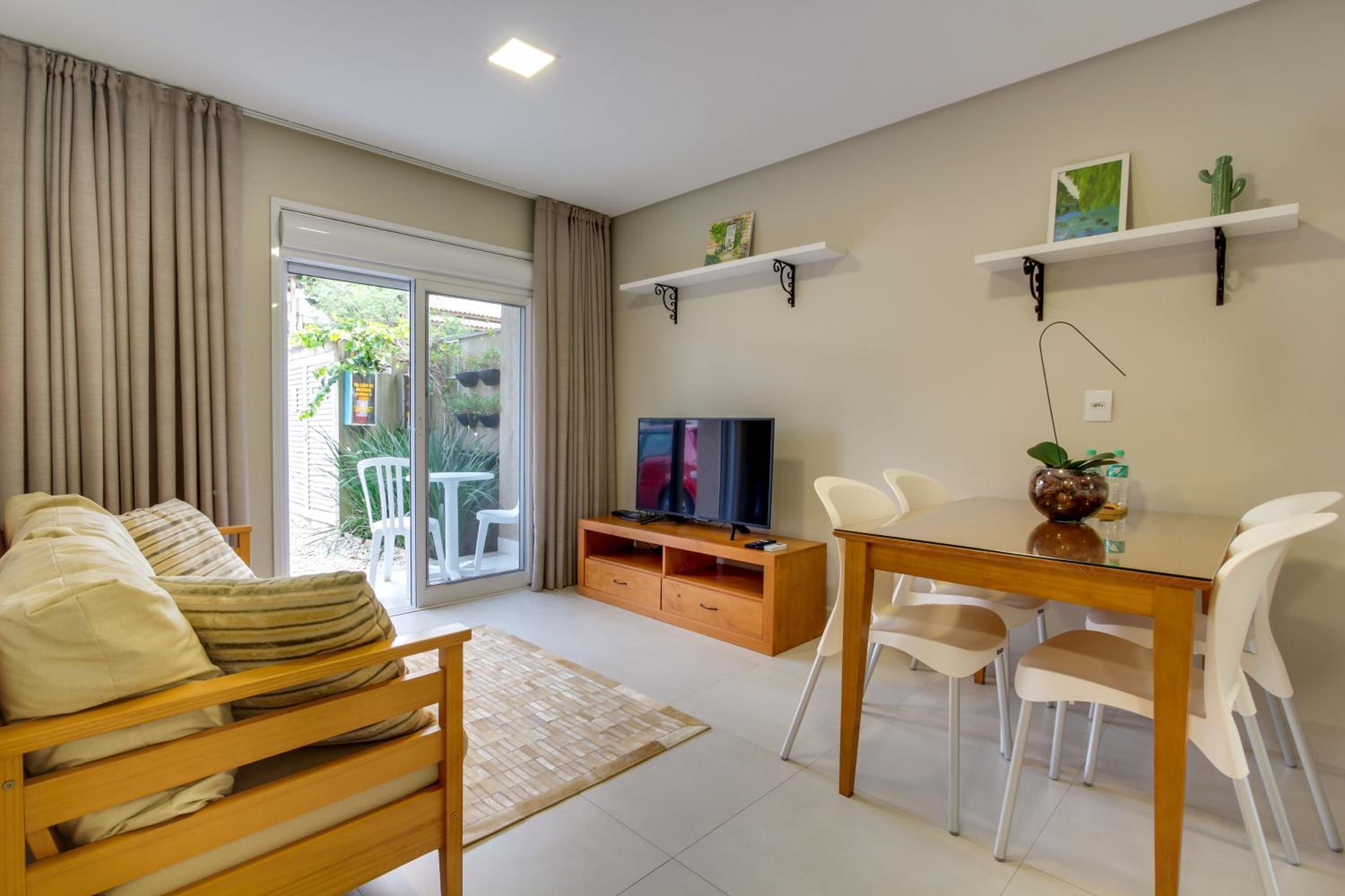 Residencial Casa Flora - Conforto no Coração de Bombinhas