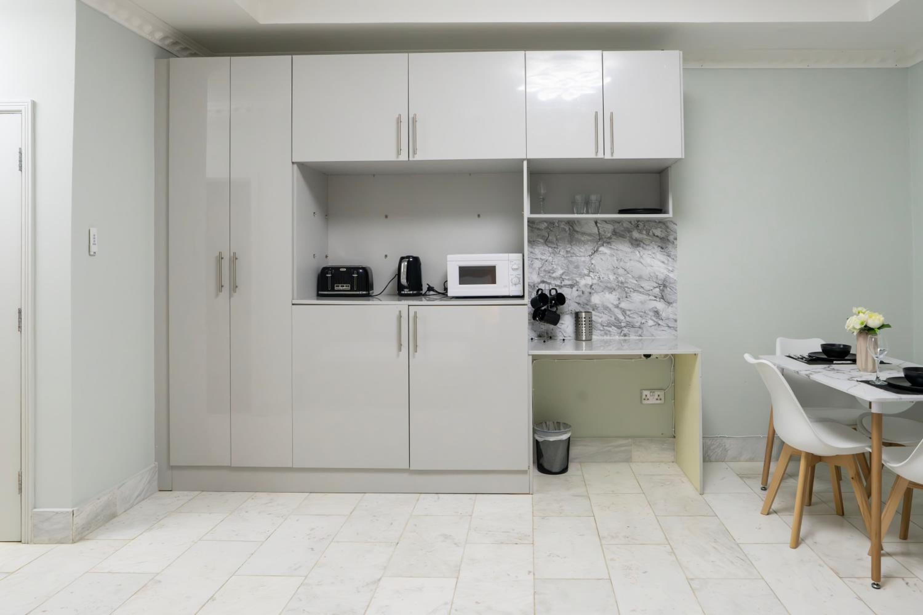 Finchley Road Studios & Apartments by PrimeCityHosts