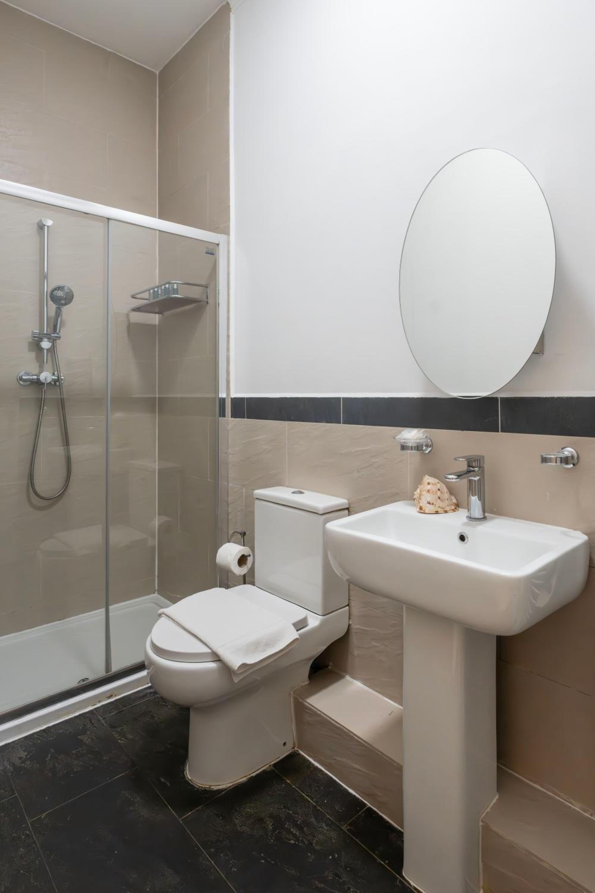 Finchley Road Studios & Apartments by PrimeCityHosts