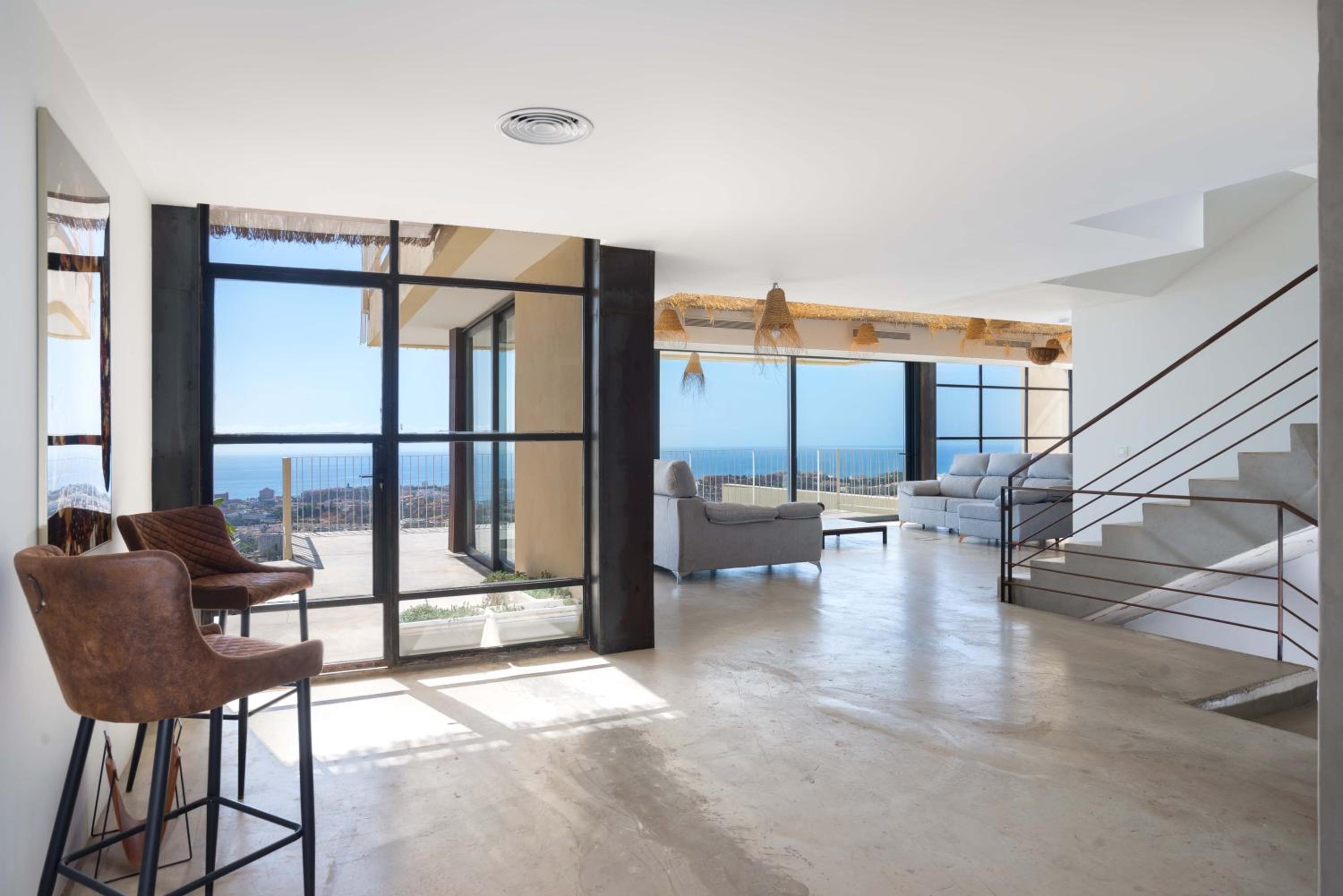 Spacious villa with great views!