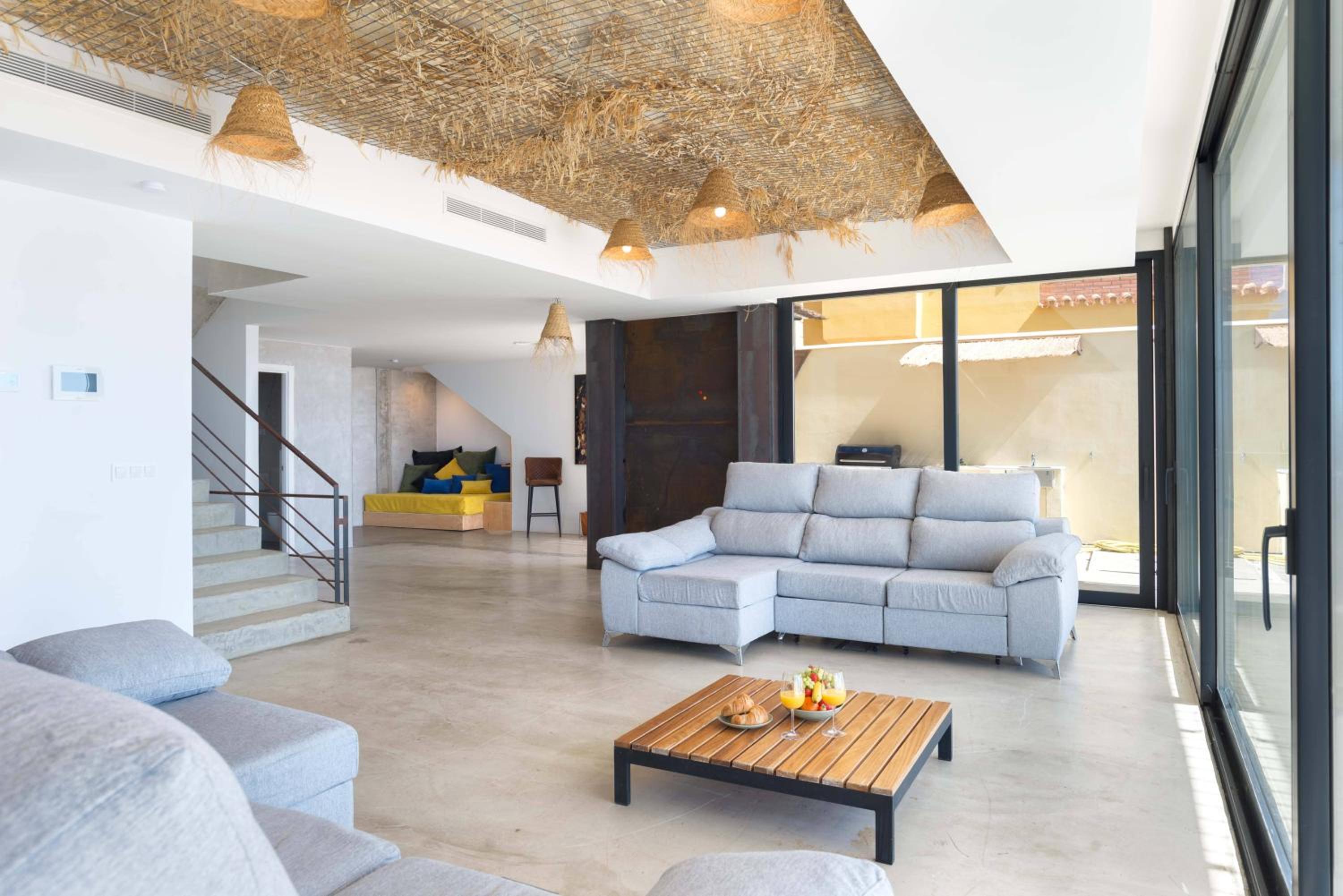 Spacious villa with great views!