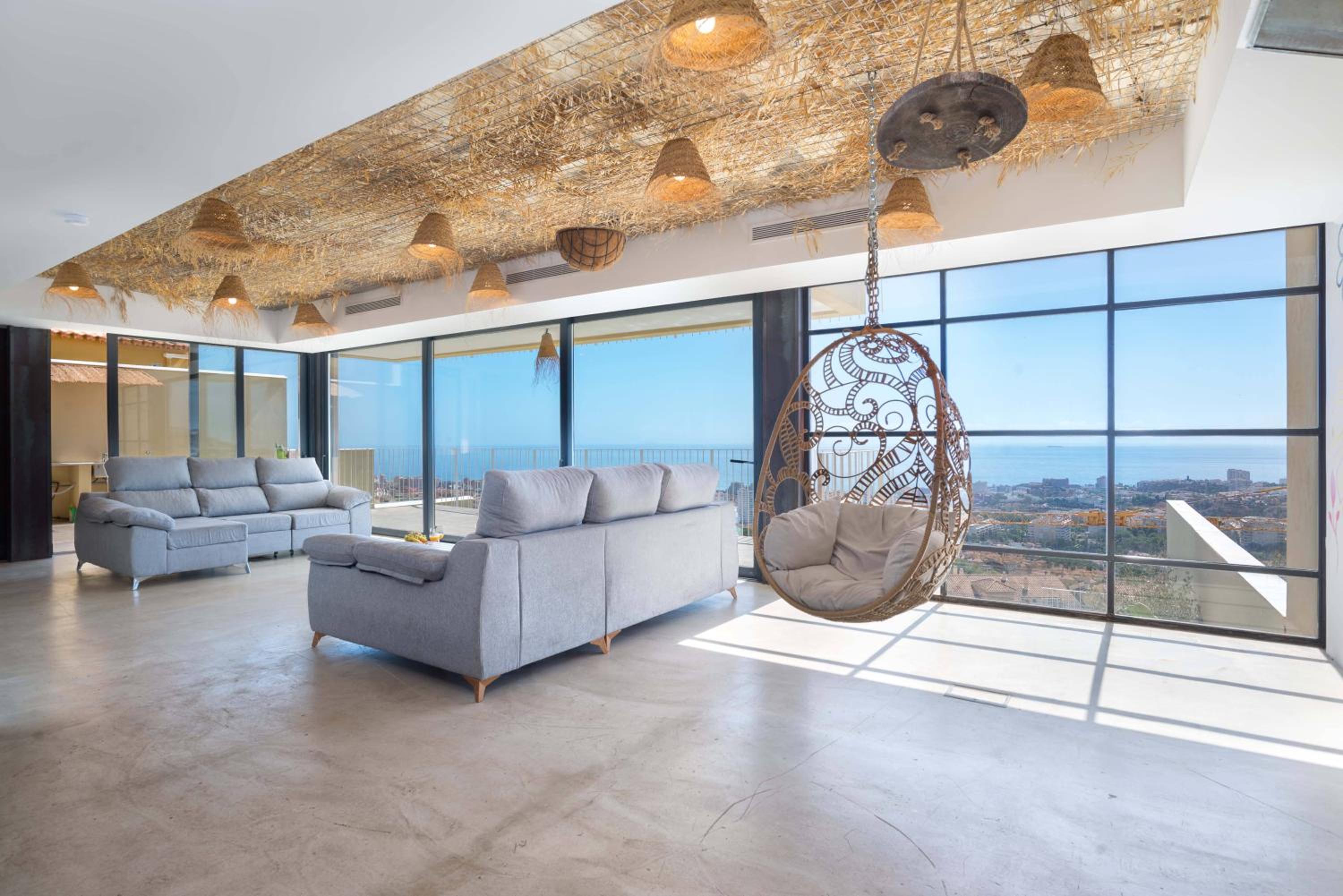 Spacious villa with great views!